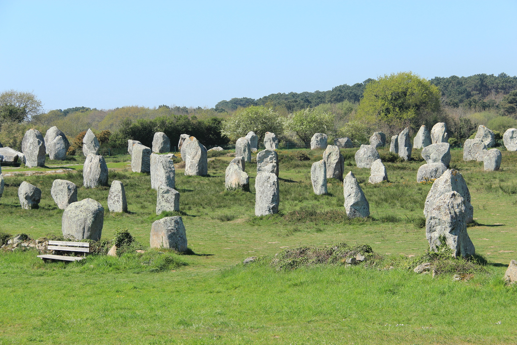 Les alignements mégalithiques de Carnac, en Bretagne. © d_e_r_i_c, fotolia