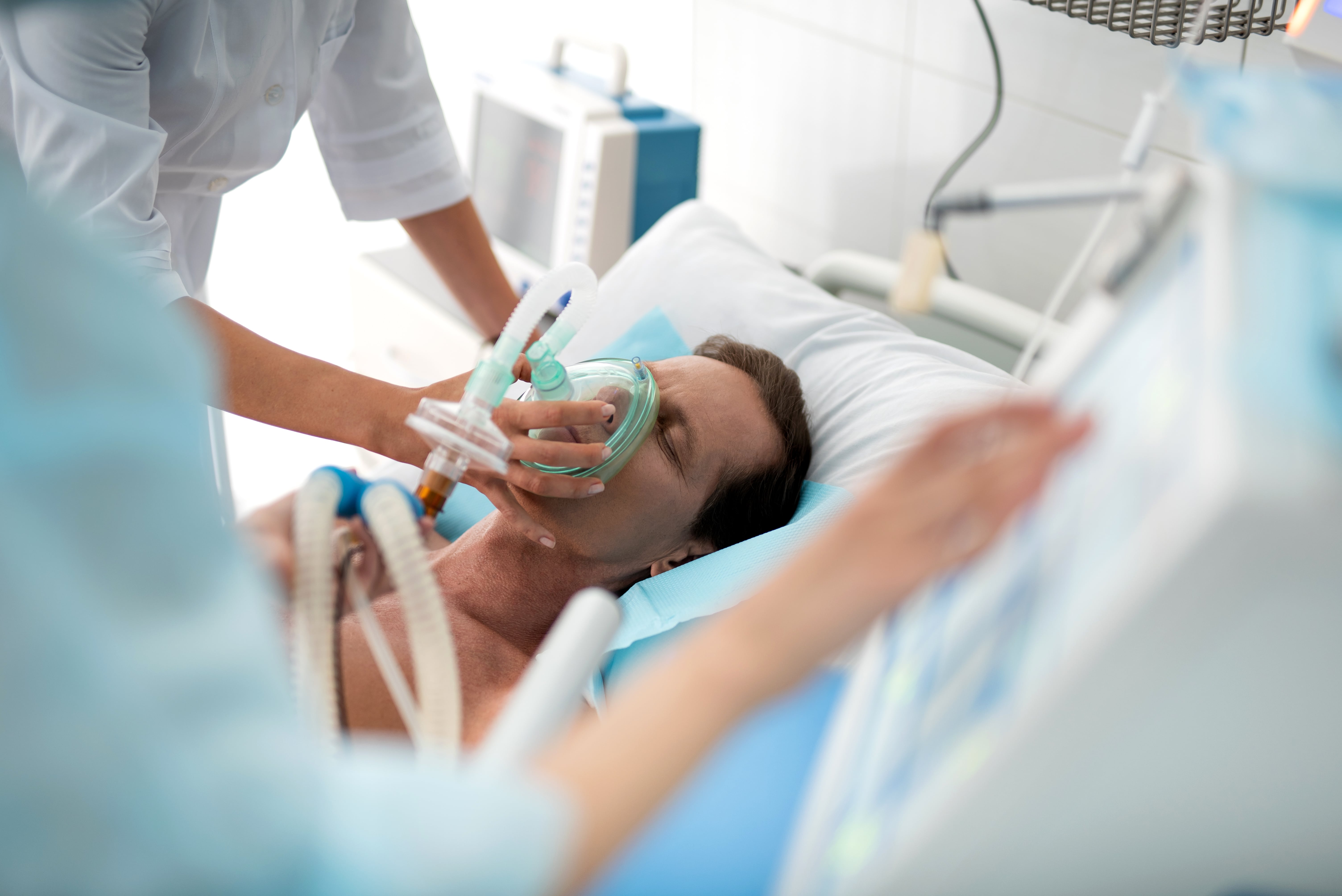 La légionellose est une infection respiratoire grave qui nécessite une hospitalisation dans les cas les plus graves. © peterschreiber.media, Adobe Stock