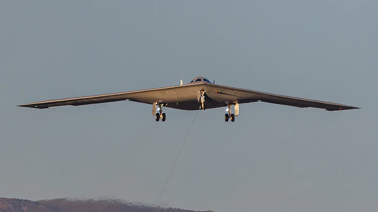 Le B-21 se montre en vidéo et en photos pour son premier vol. © Andrew Kanei