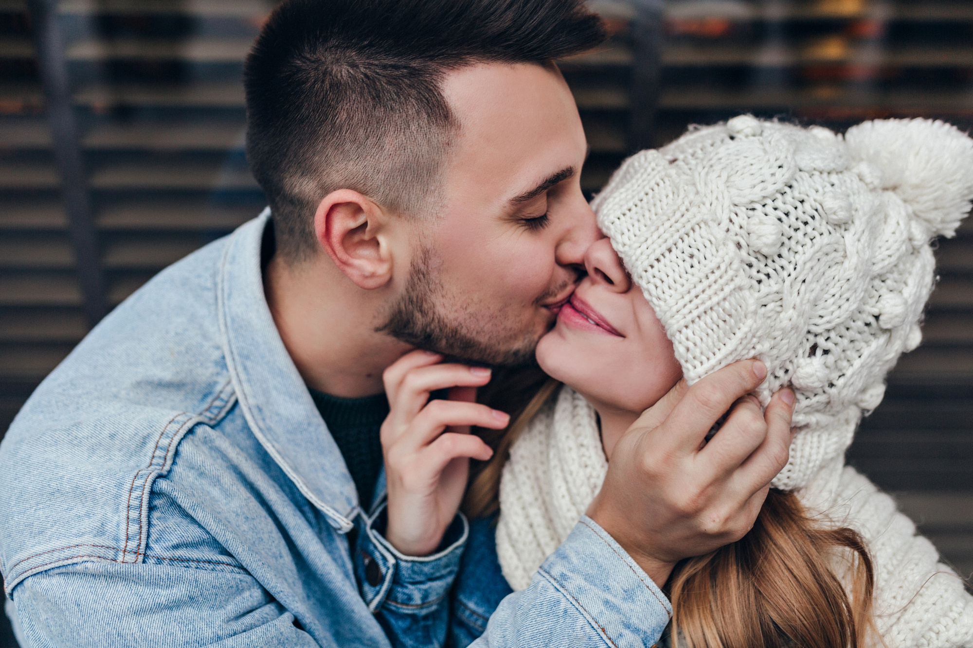 La dépression et l’anxiété peuvent-elles se transmettre par le microbiote buccal au sein d’un couple ? C’est ce que suggère une nouvelle étude. © Look Studio, Freepik