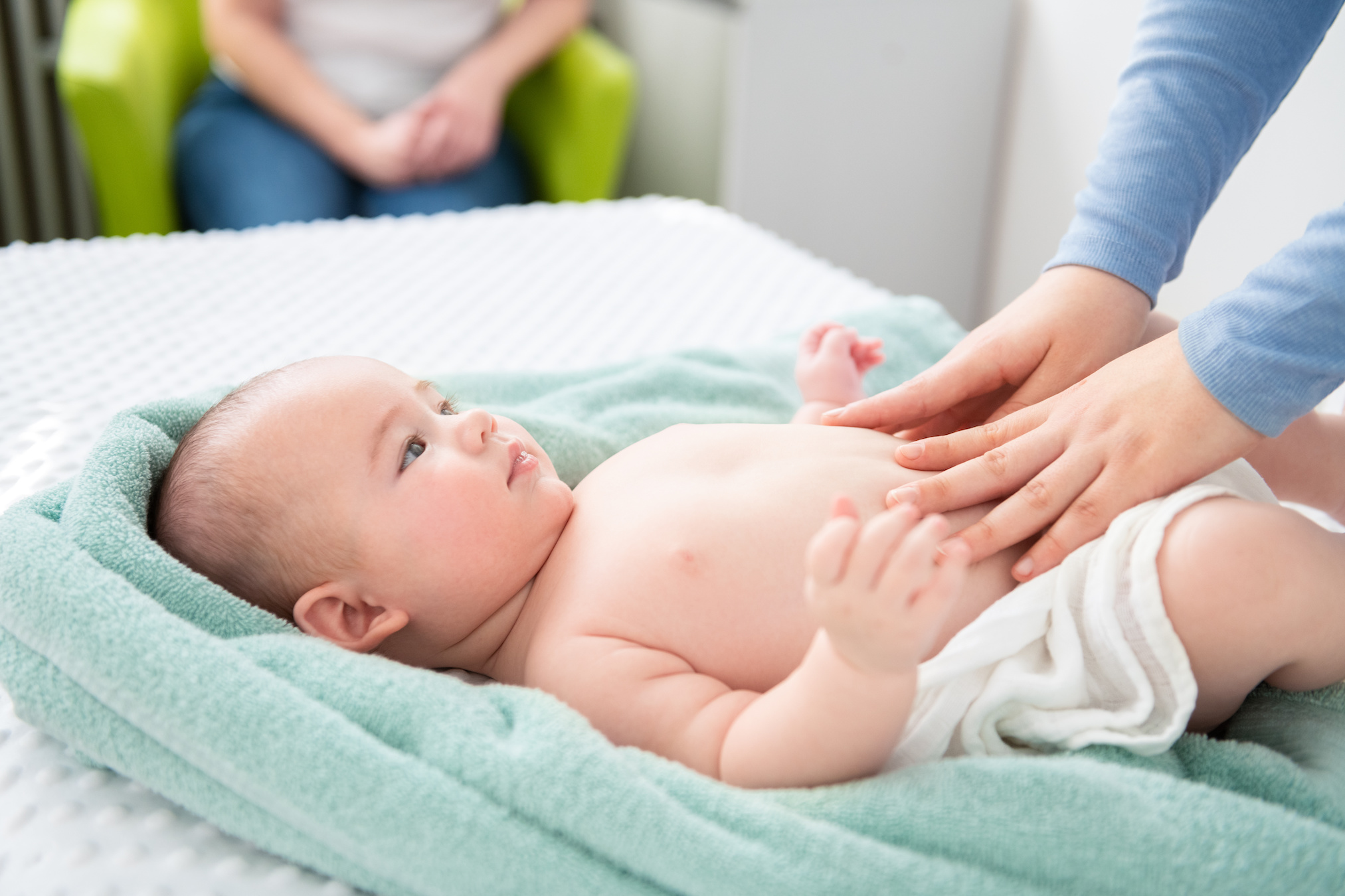 Avec ce nouveau test, un millilitre de sang suffit pour détecter plusieurs milliers de maladies rares. © AlejandroMCB photo &amp; film/Stocksy, Adobe Stock