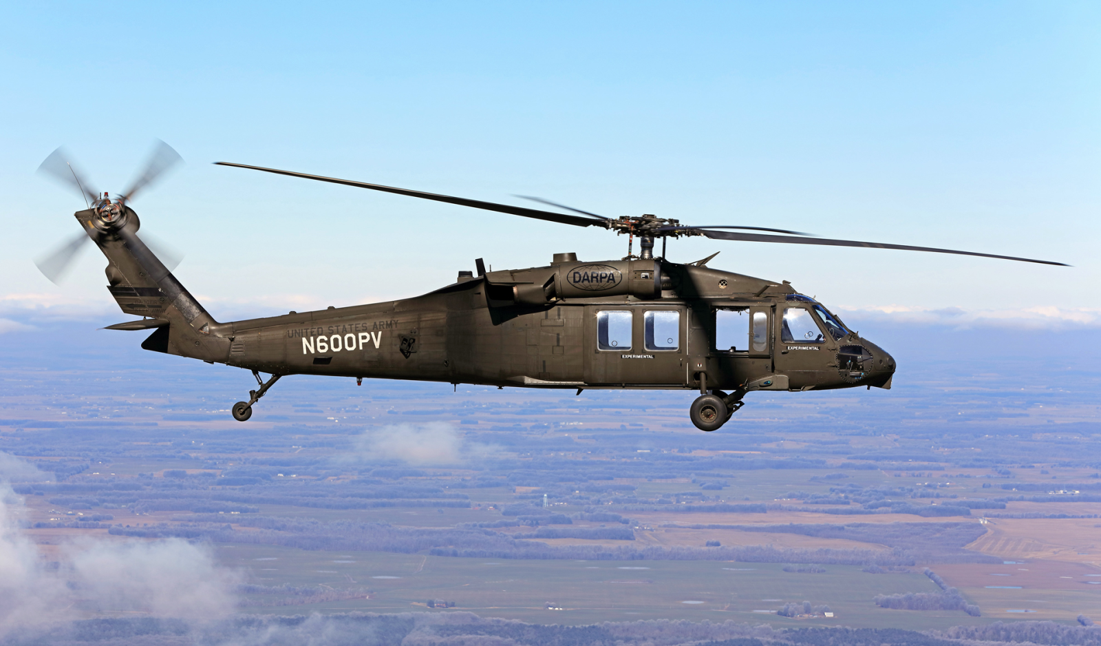 Le Black Hawk a prêt de 50 ans et il est maintenant prêt à voler tout seul. C’est-à-dire sans pilote. © Sikorsky, Lockheed Martin