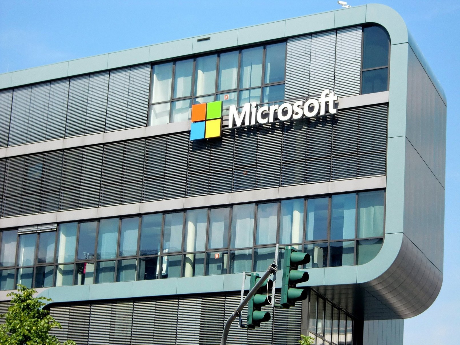 Microsoft est la première grande entreprise de la tech à se fixer de tels objectifs environnementaux. © Efes Kitap, Pixabay