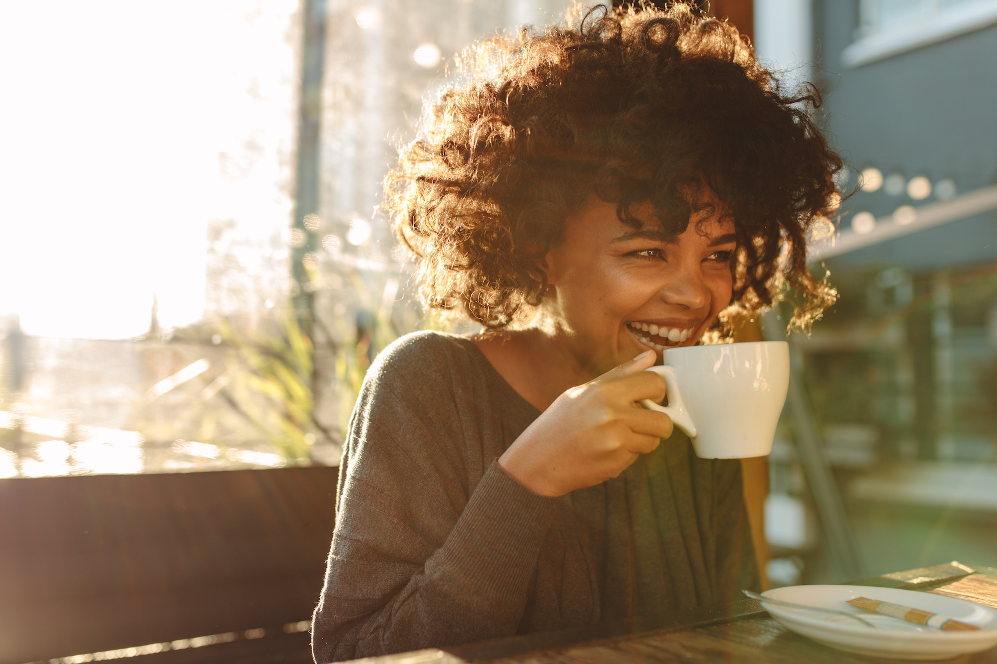 Profitez d'une fraîcheur incomparable et personnalisez chaque tasse selon vos goûts avec le café en grains comme le café Delta. © Jacob Lund, Adobe Stock