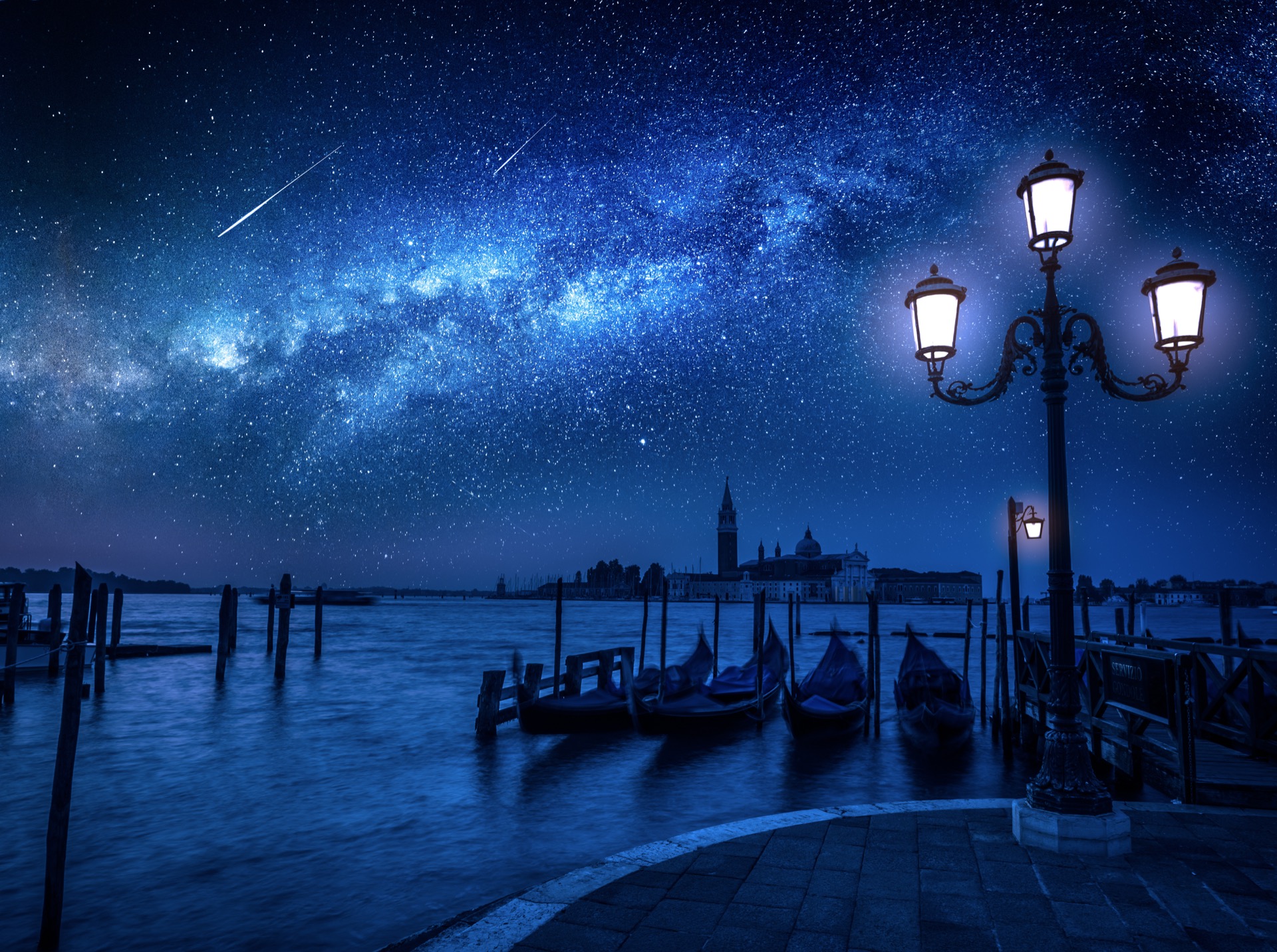 Venise, le Grand canal, la nuit. © shaiith, Adobe Stock