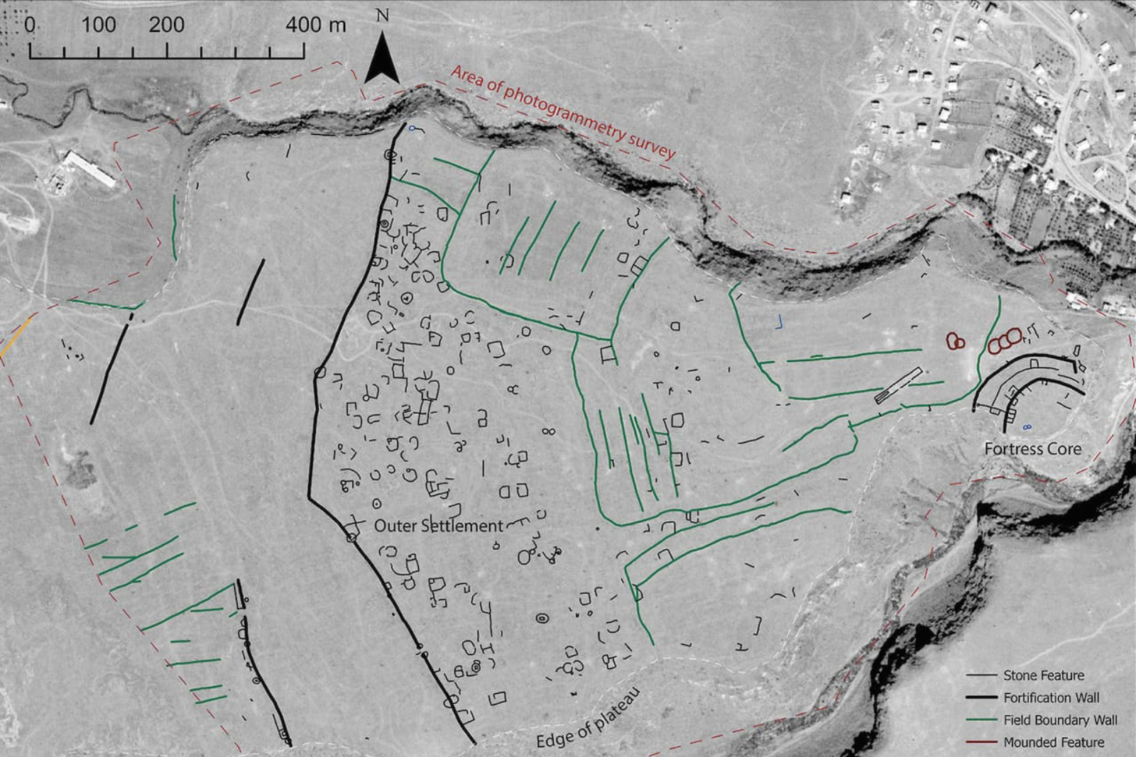 Après 3000 ans dans l'oubli, cette mega-forteresse découverte... par un ...