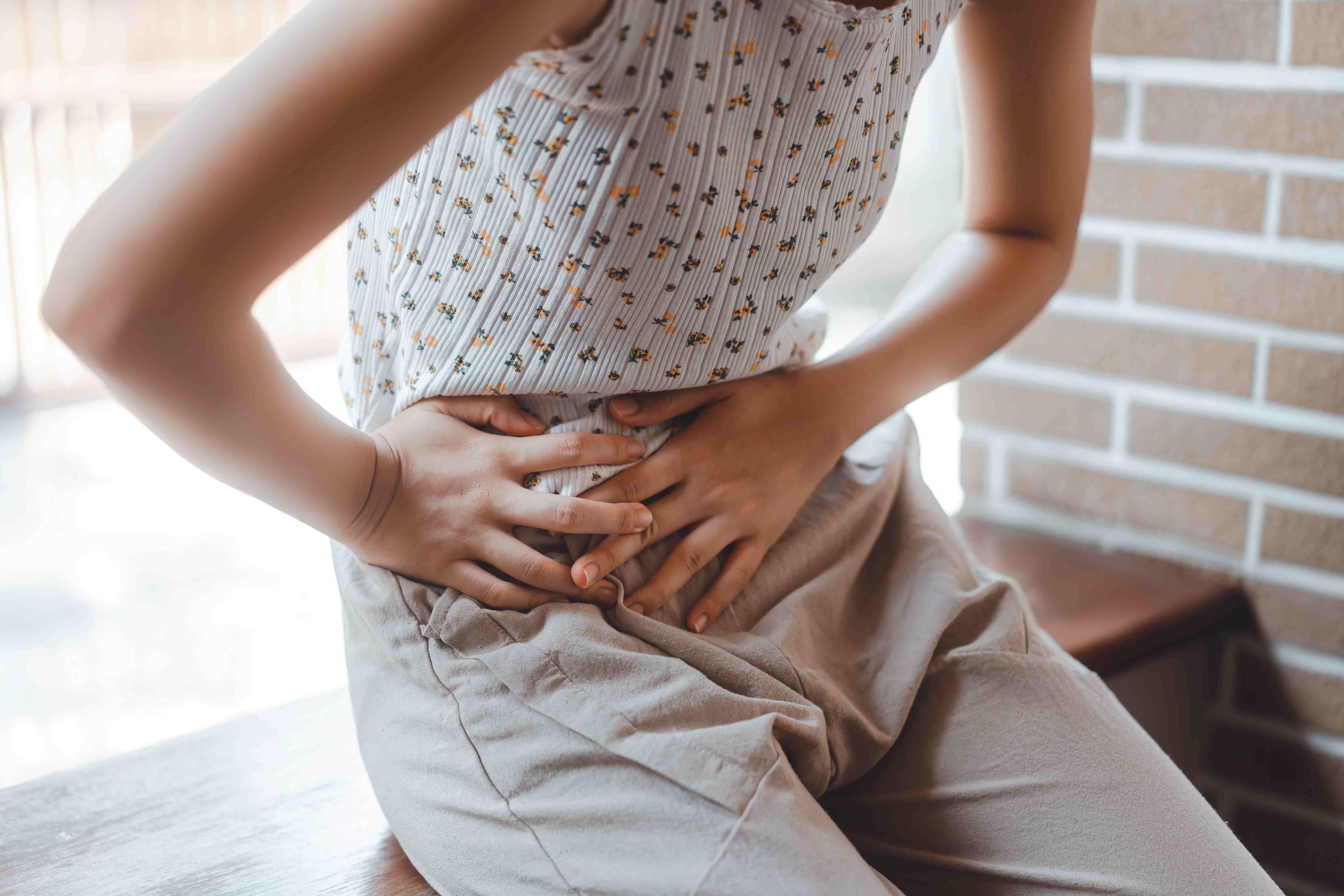 Les cystites sont plus fréquentes chez les femmes. © dodotone, Adobe Stock