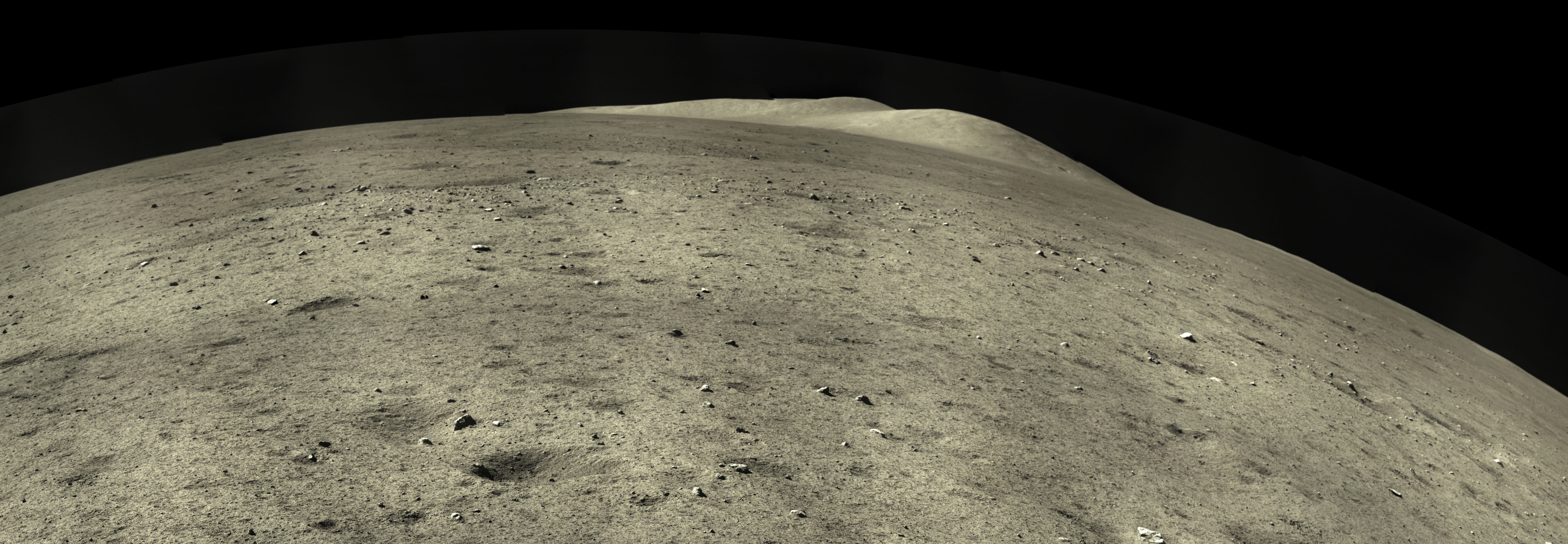 Détail du panorama capturé par Chang'e 5 après son atterrissage réussi sur la Lune. © CNSA