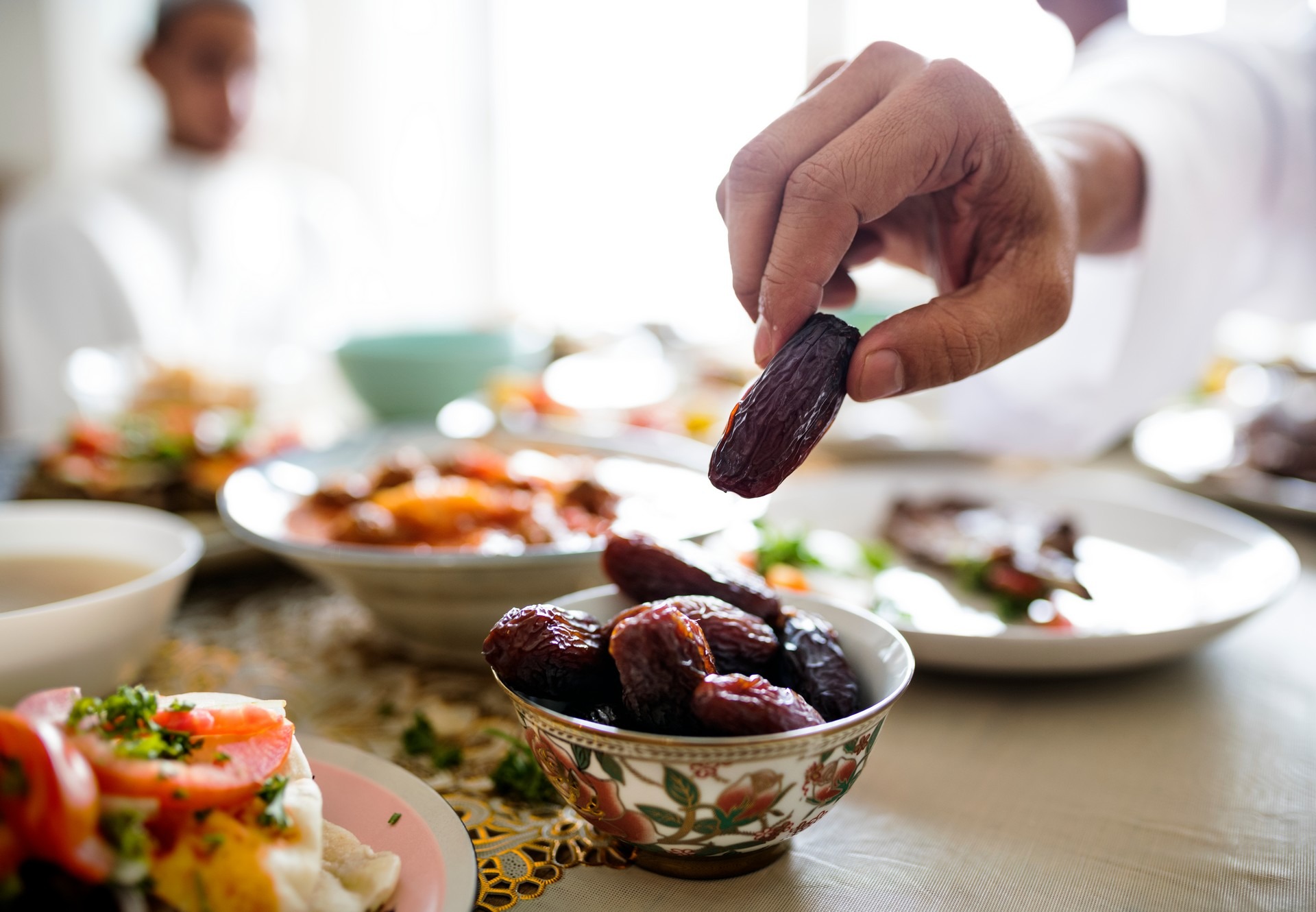 Le jeûne du ramadan est une période qui peut être difficile à gérer, pouvant entraîner fatigue et hypoglycémie. © Rawpixel.com_.jpg, Shutterstock.com