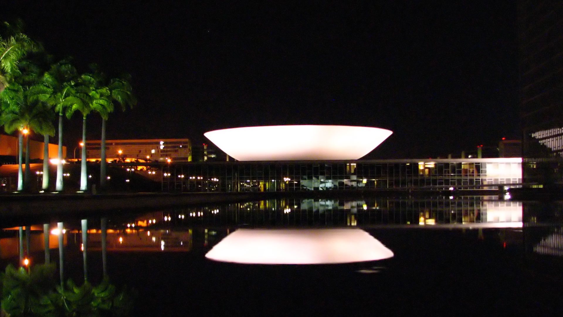 Le congrès national du Brésil de nuit
