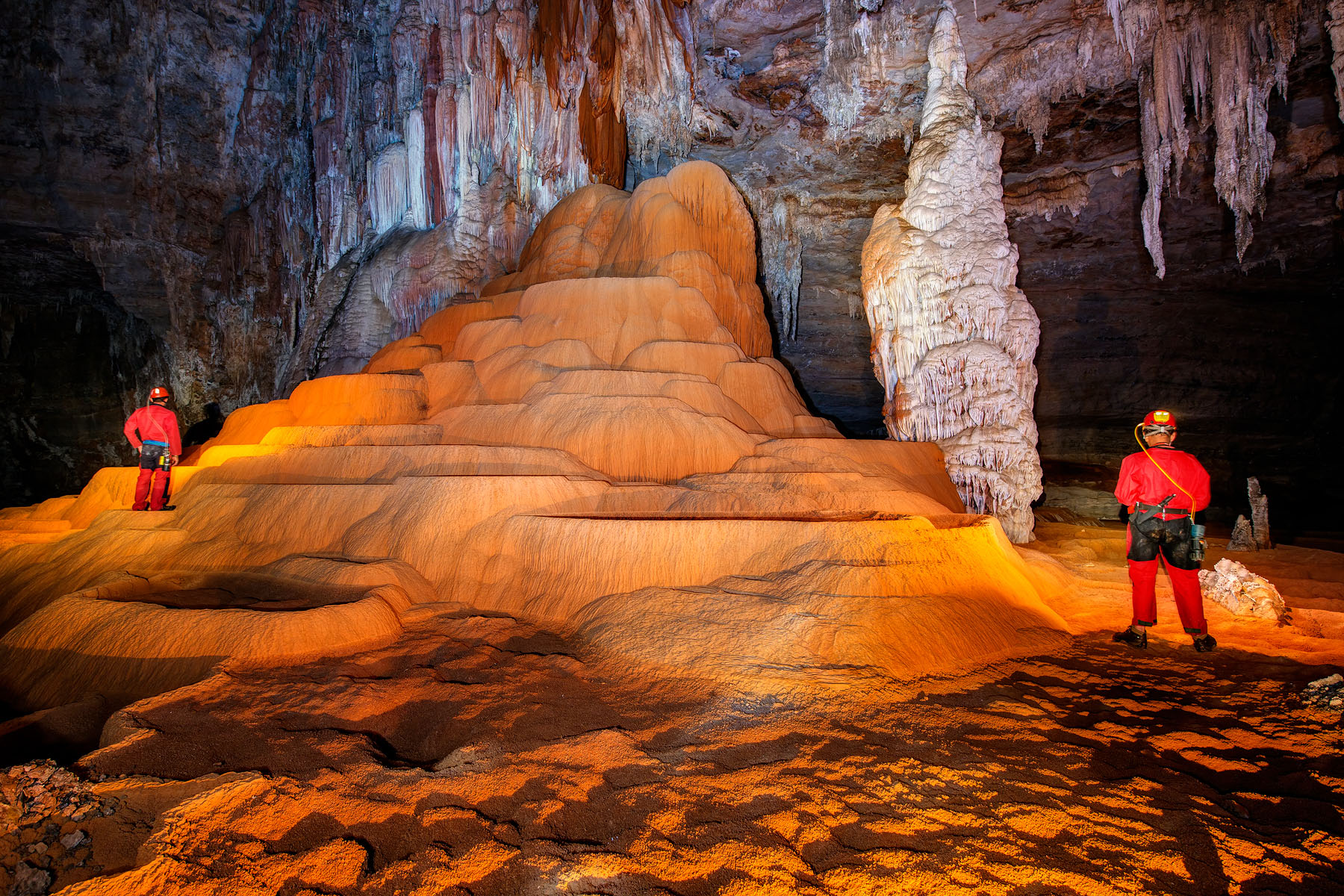 La grotte São Bernardo et ses immenses spéléothèmes