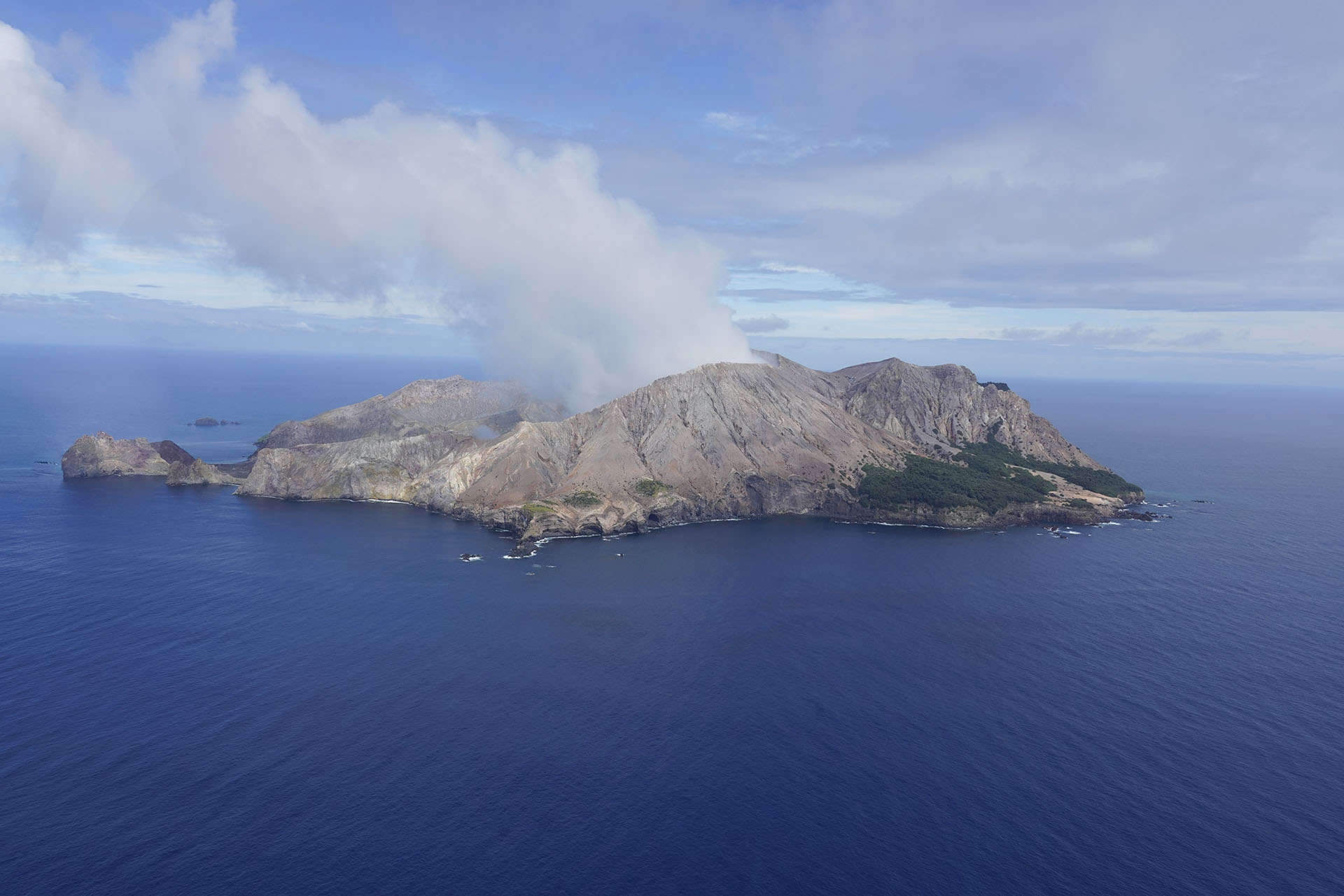 Le volcan de White Island au large de l'île du Nord