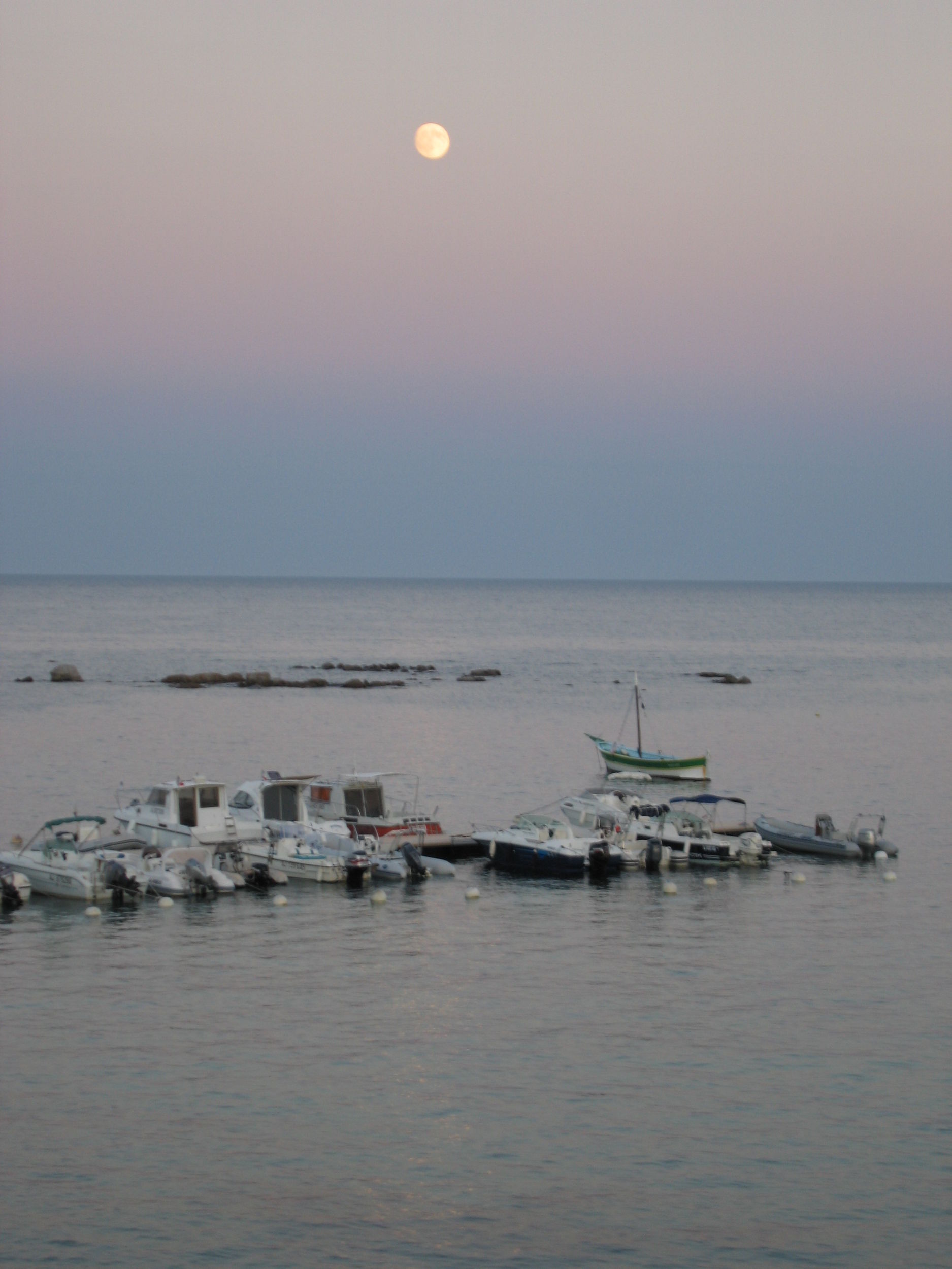 Lune en Corse