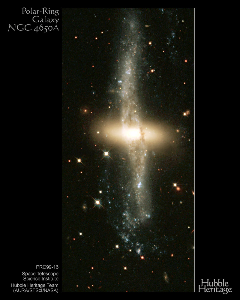 Hubble : Galaxie de l'anneau polaire NGC 4650A