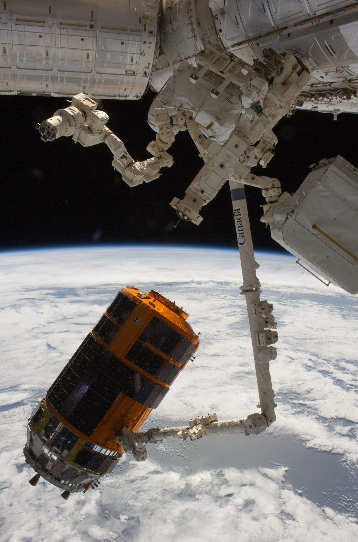 Janvier 2011, le deuxième HTV est amarré à l'ISS