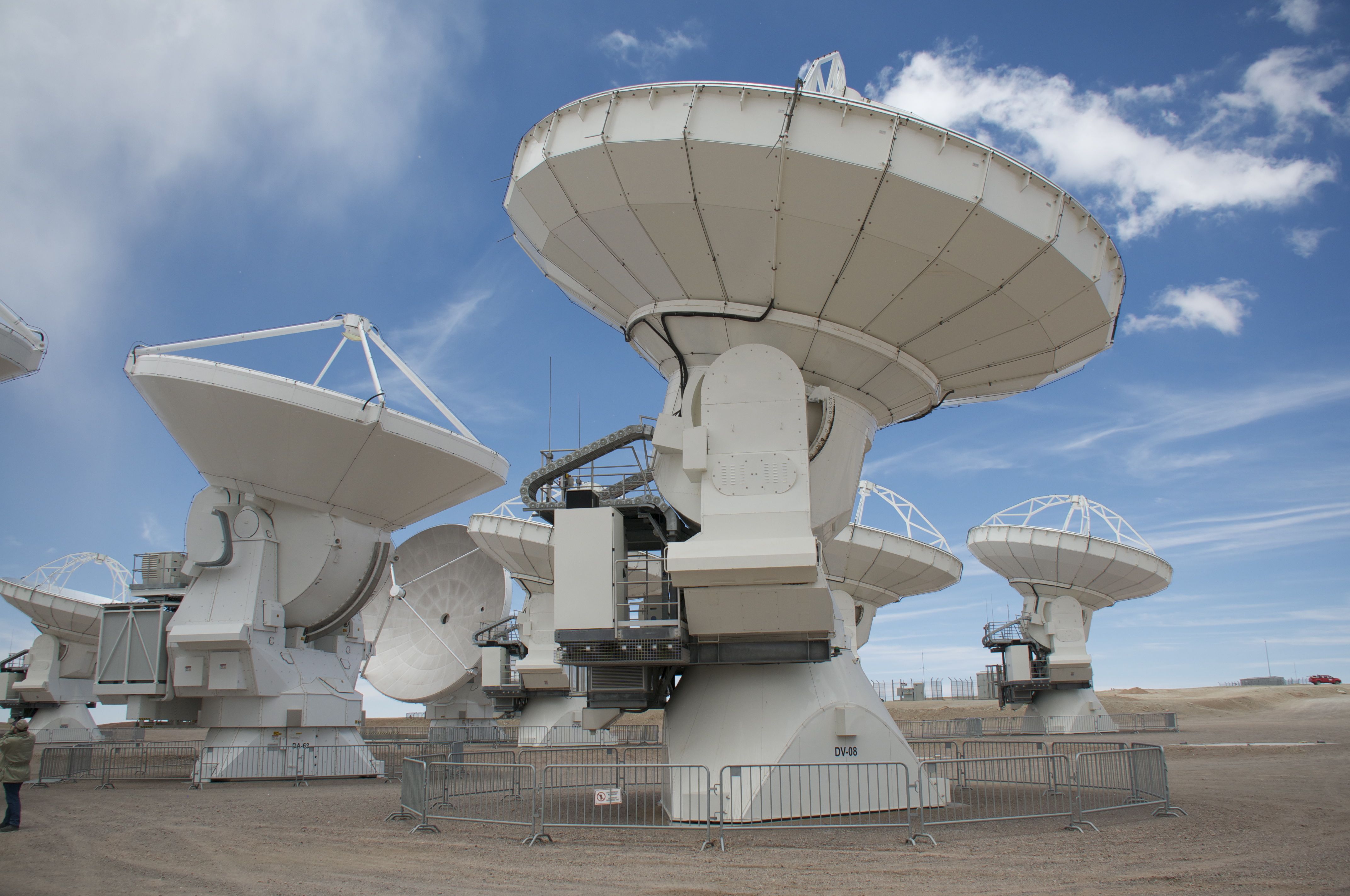 Gros plan sur les antennes d’Alma, au Chili