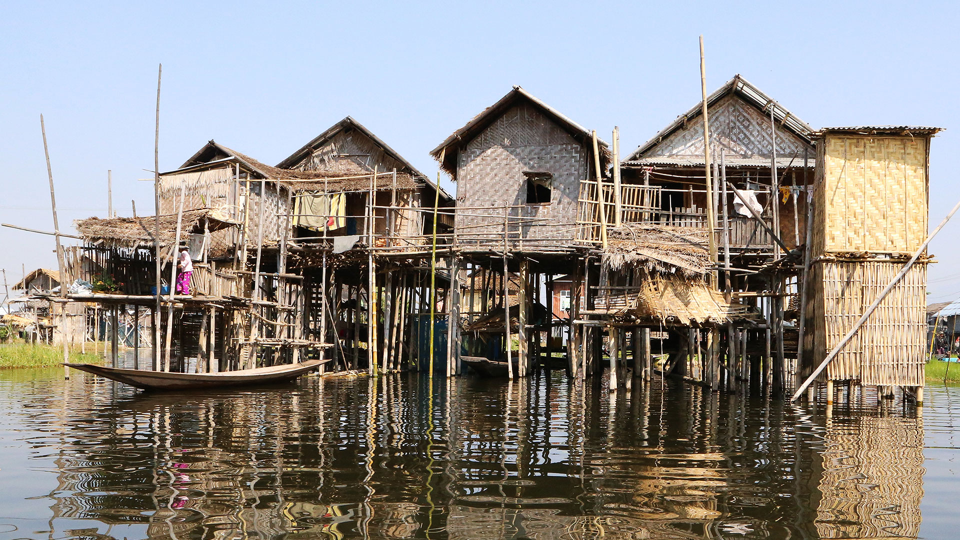 Maisons flottantes traditionnelles en Birmanie