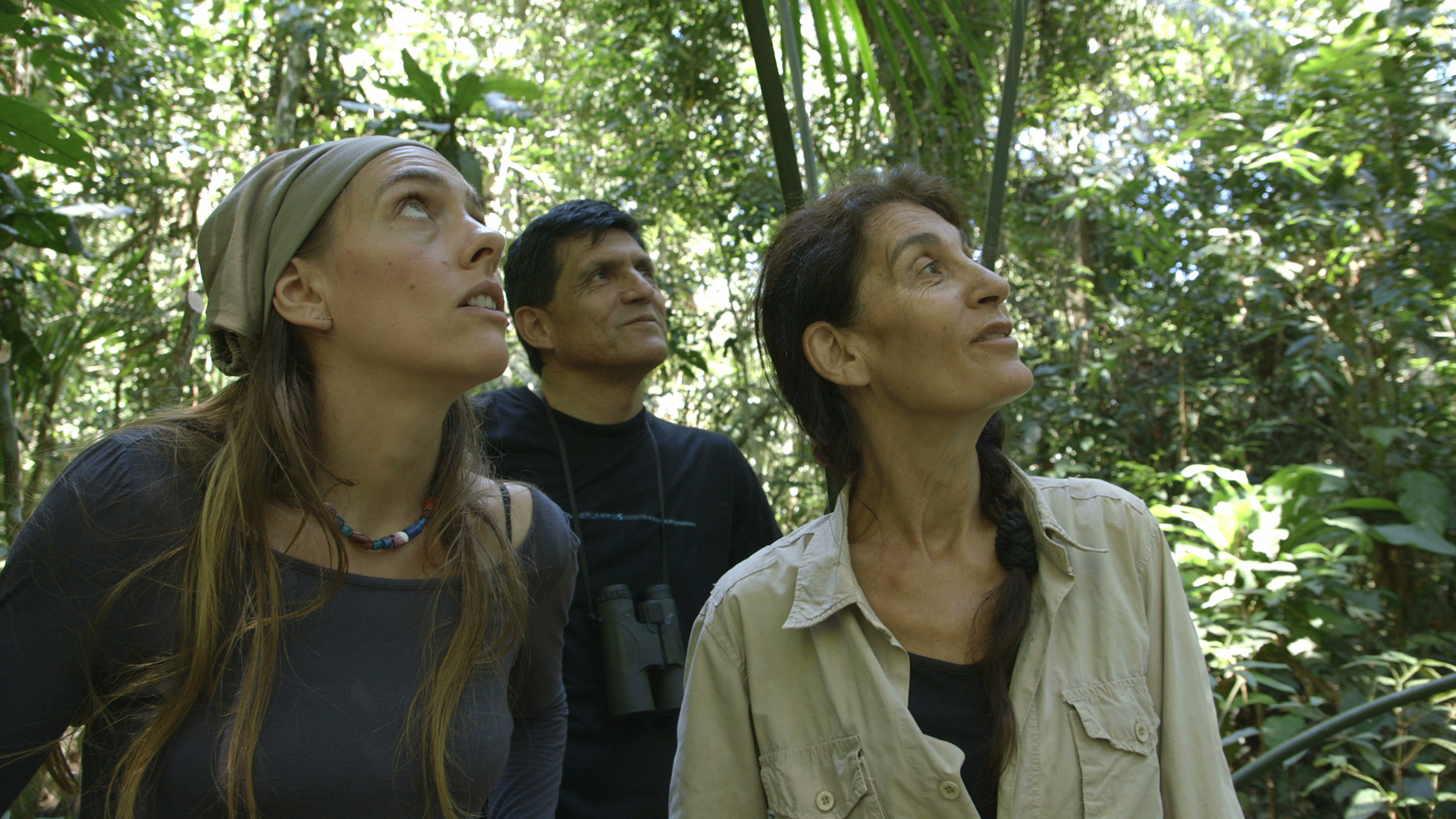 Anne Grégoire et les membres d'Ikamaperu, au Pérou