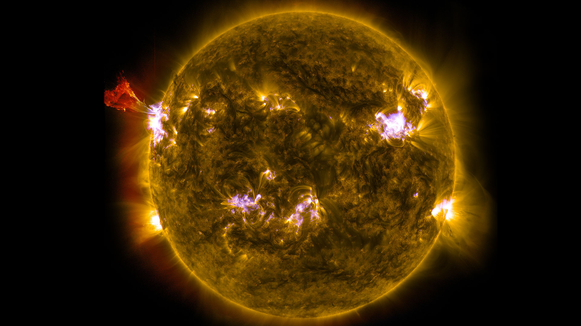 Le Soleil vu par Soho. APOD, 20/06/2004 Image prise par le satellite Soho.