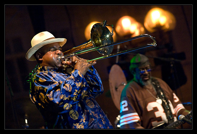 Lorsqu’ils improvisent, les musiciens de jazz voient s’activer certaines régions cérébrales impliquées dans le langage. © pavelsimana, Flickr, cc by nc 2.0