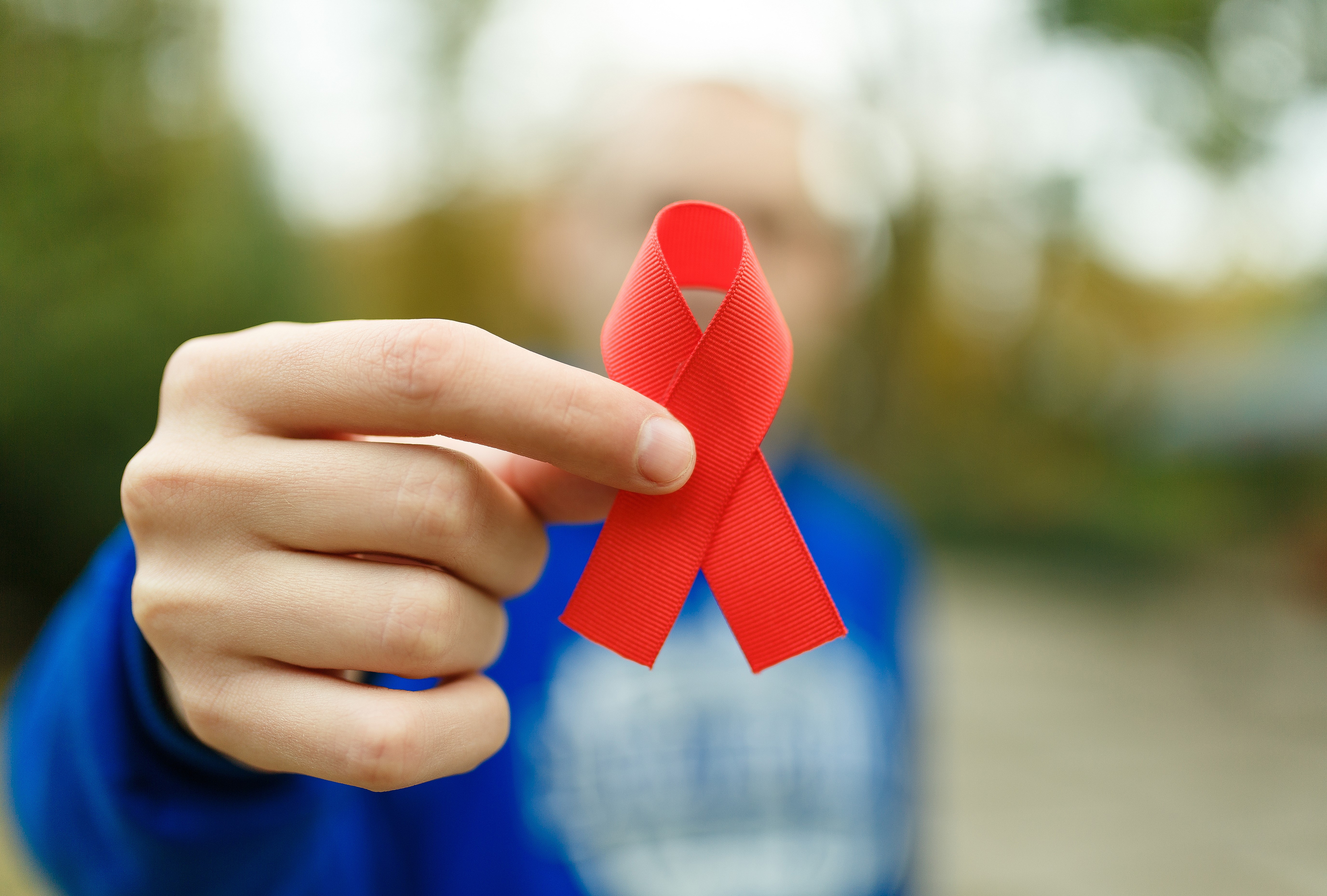 La distinction entre le VIH et le sida est cruciale pour comprendre la nature de cette maladie complexe. © alexxndr, Adobe Stock