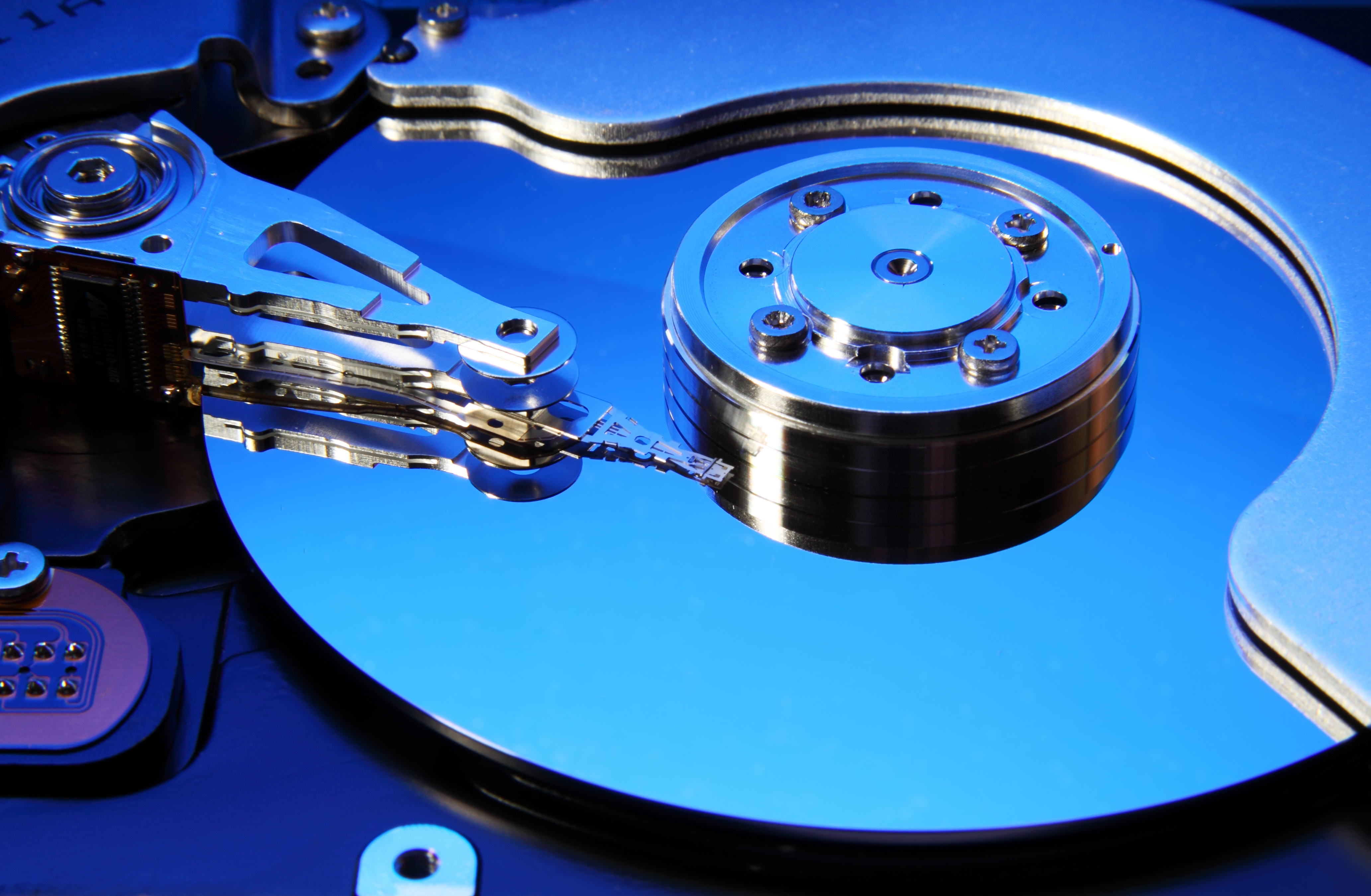 Un disque dur interne est la mémoire de masse. © Vadim, Adobe Stock 