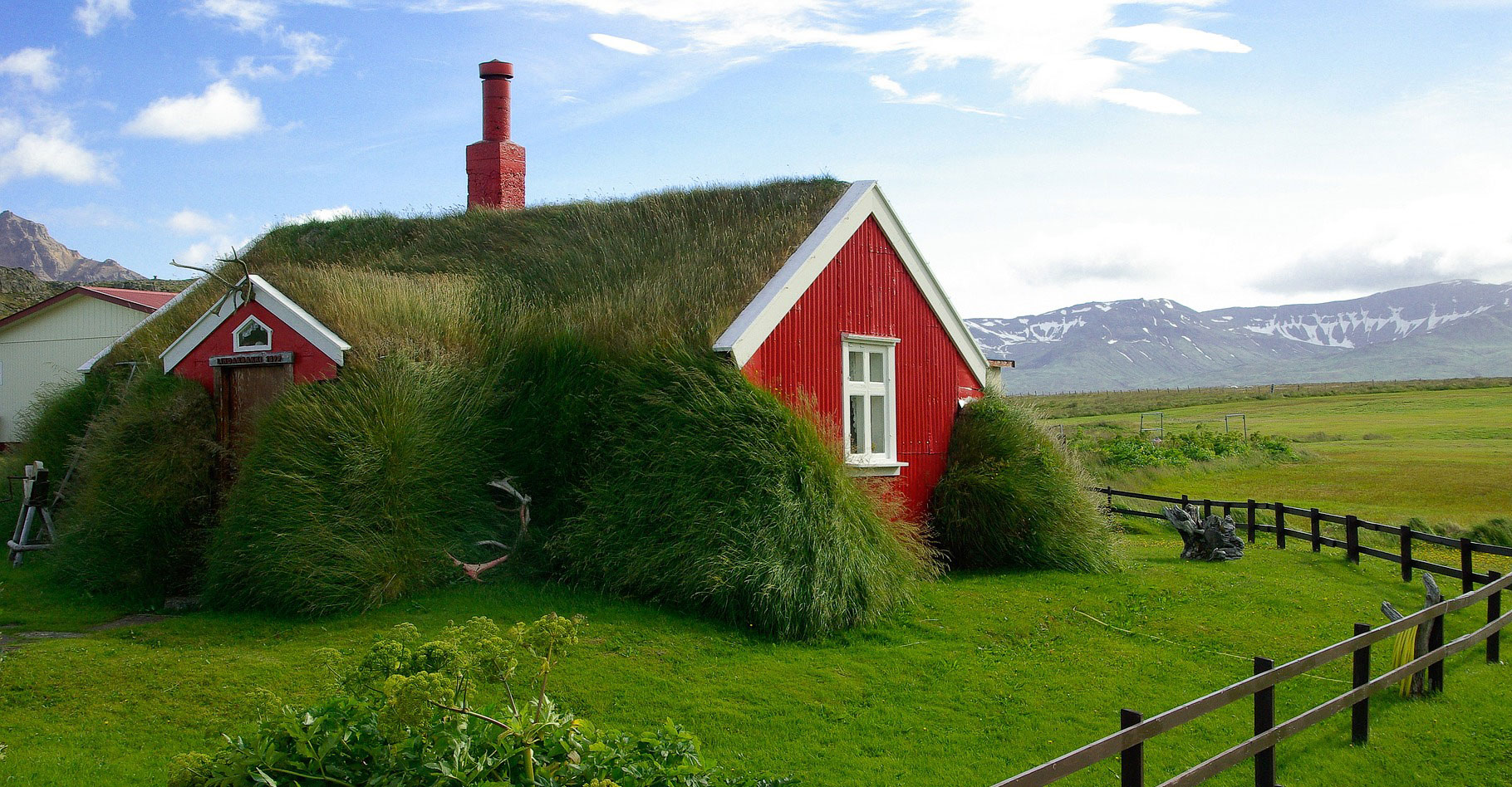 Toiture végétalisée d'une maison en Islande. © Jackmac34, Pixabay, DP