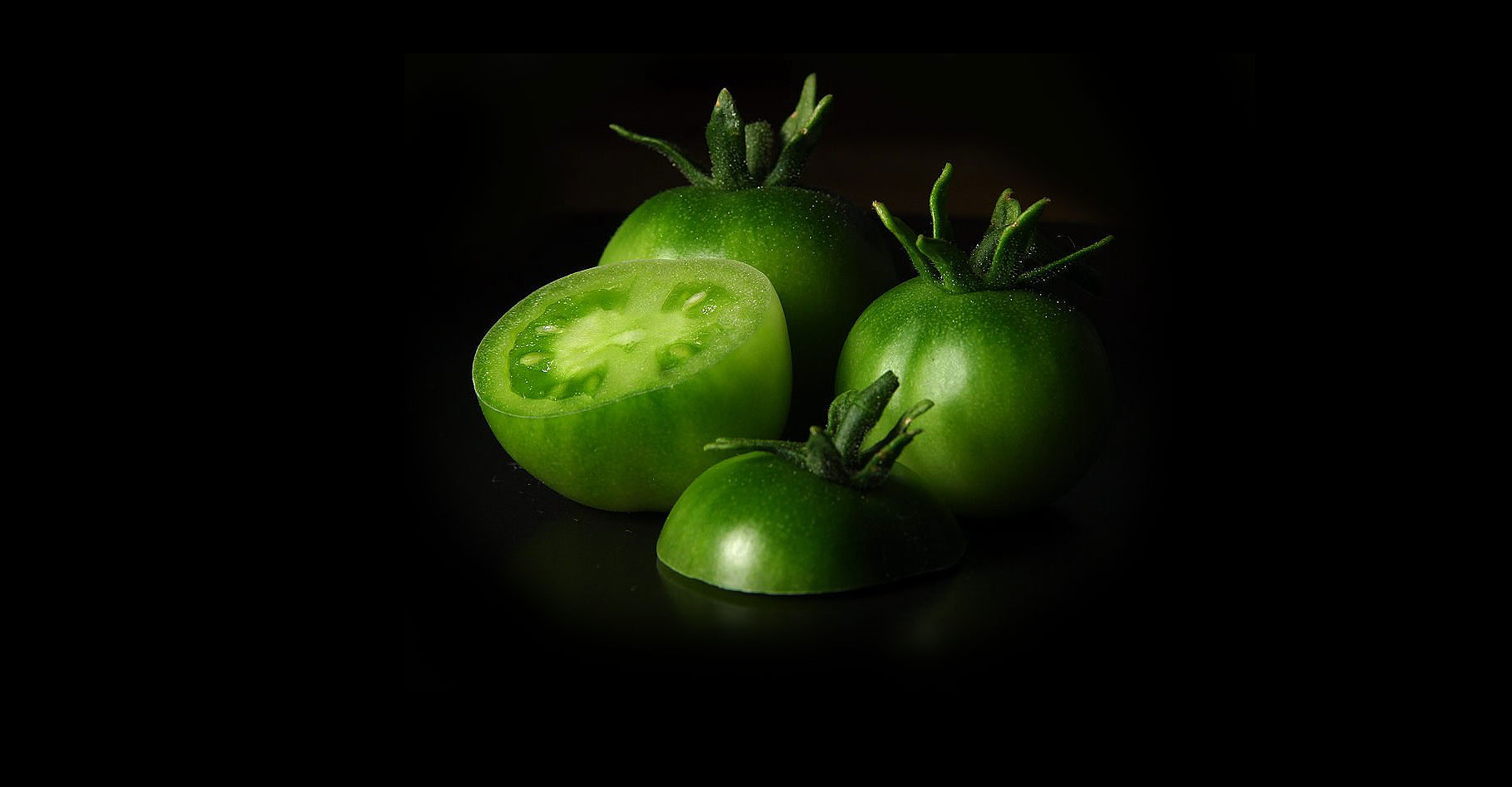 Des tomates de toutes les couleurs (blanches, vertes, jaunes…)