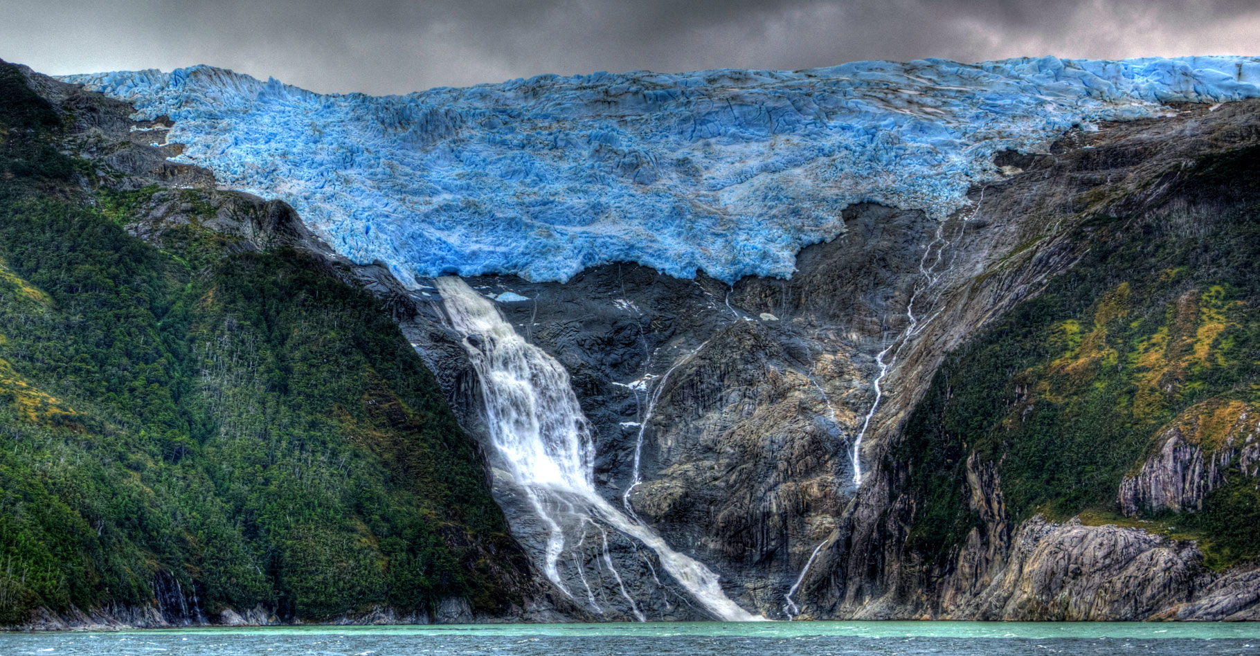 Le glacier Romanche de la&nbsp;cordillère Darwin situé dans le Parc National Alberto&nbsp;Chili.&nbsp;© Vin on the move - CC BY-NC 2.0