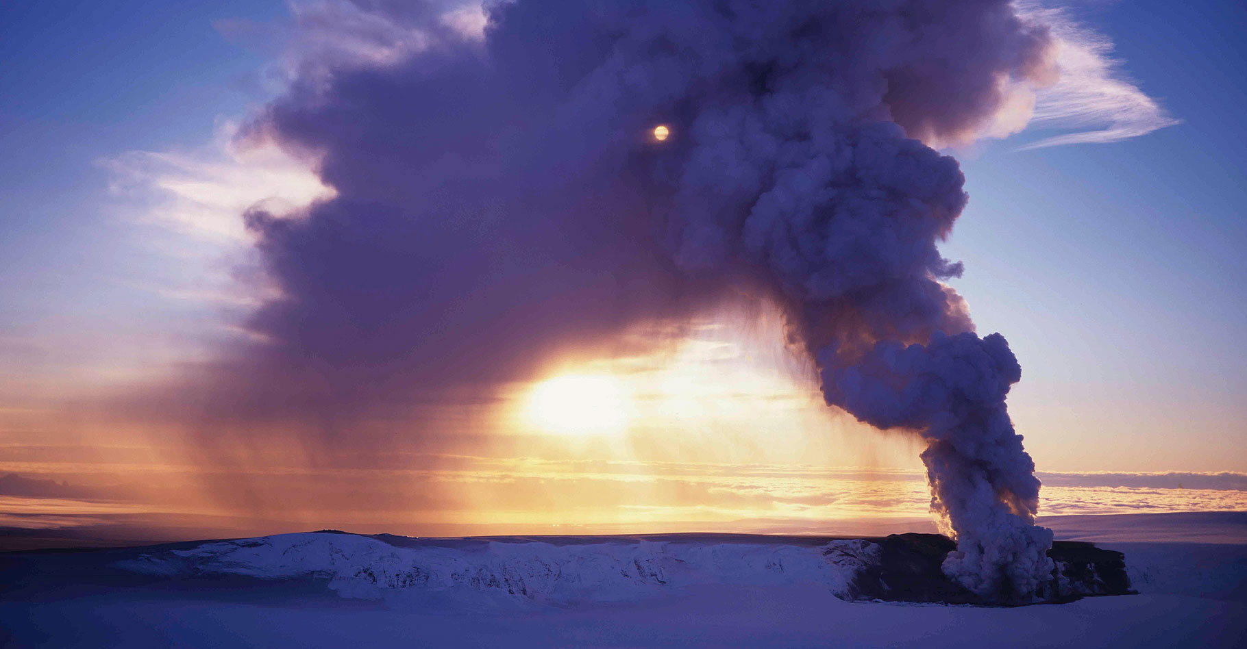 Vue de la caldera du volcan Grímsvötn caldera à&nbsp;Vatnajökull.&nbsp;© Oddur Sigurðsson, Icelandic Meteorological Office - Domaine public&nbsp;
