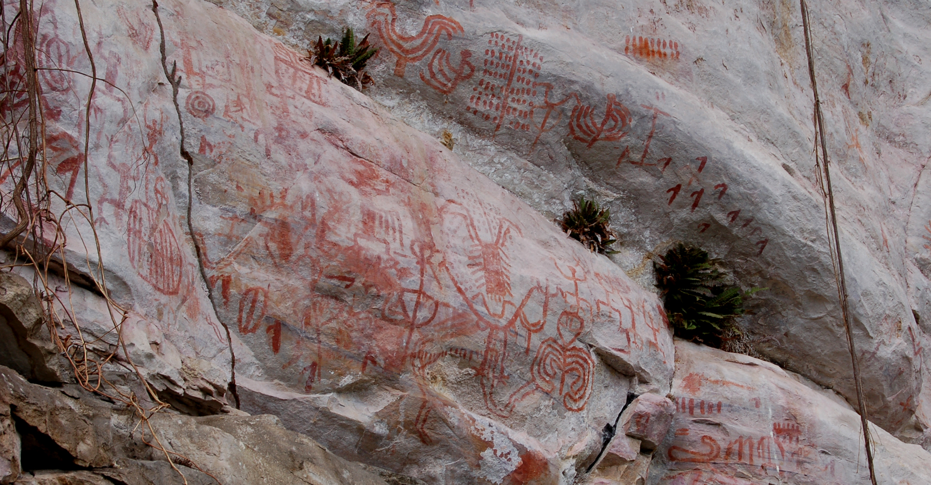 Panneau peint de signes et de figures symboliques dans l'extrême nord du Pérou (probablement XII-XVe siècles de notre ère).&nbsp;Jean Guffroy -&nbsp;©IRD - Tous droits réservés