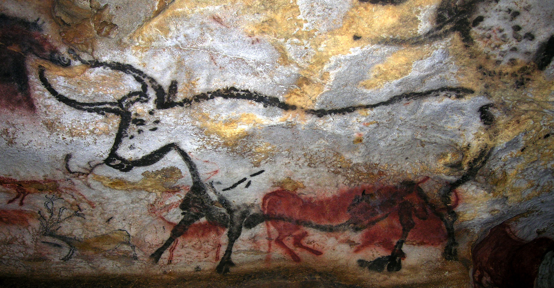 Grotte de Lascaux : décors et histoire