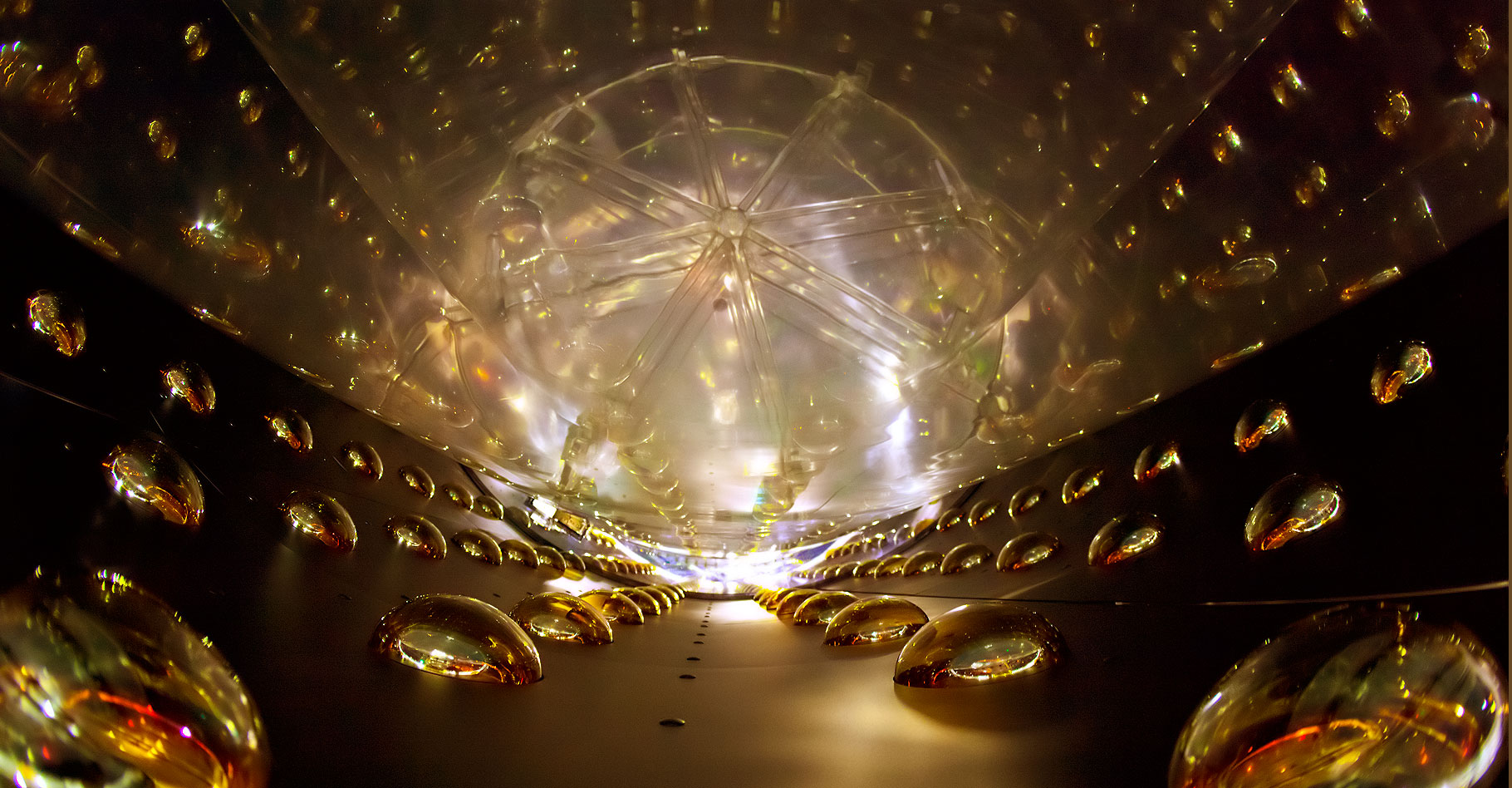 Tout savoir sur les neutrinos. © Roy Kaltschmidt, Lawrence Berkeley National Laboratory - Domaine public