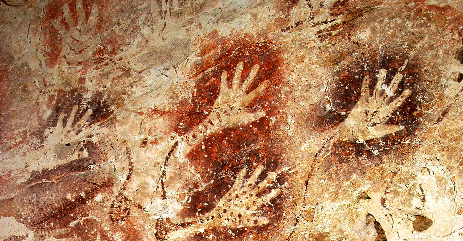Découvrez les mystérieuses mains des grottes de Bornéo. © Luc-Henri Fage, DP