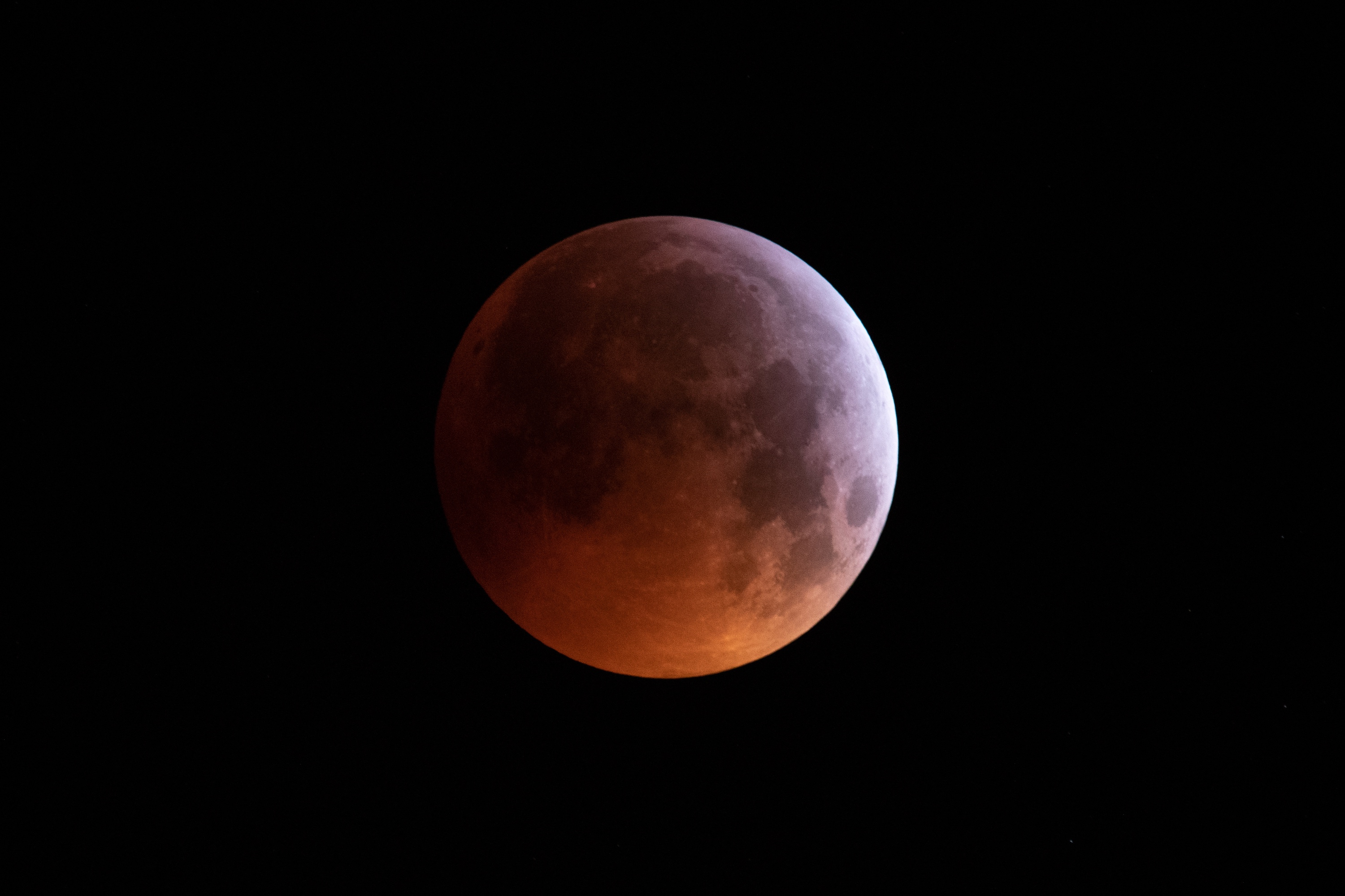 L'éclipse totale de la Lune du 21 janvier 2019. © James, Adobe Stock