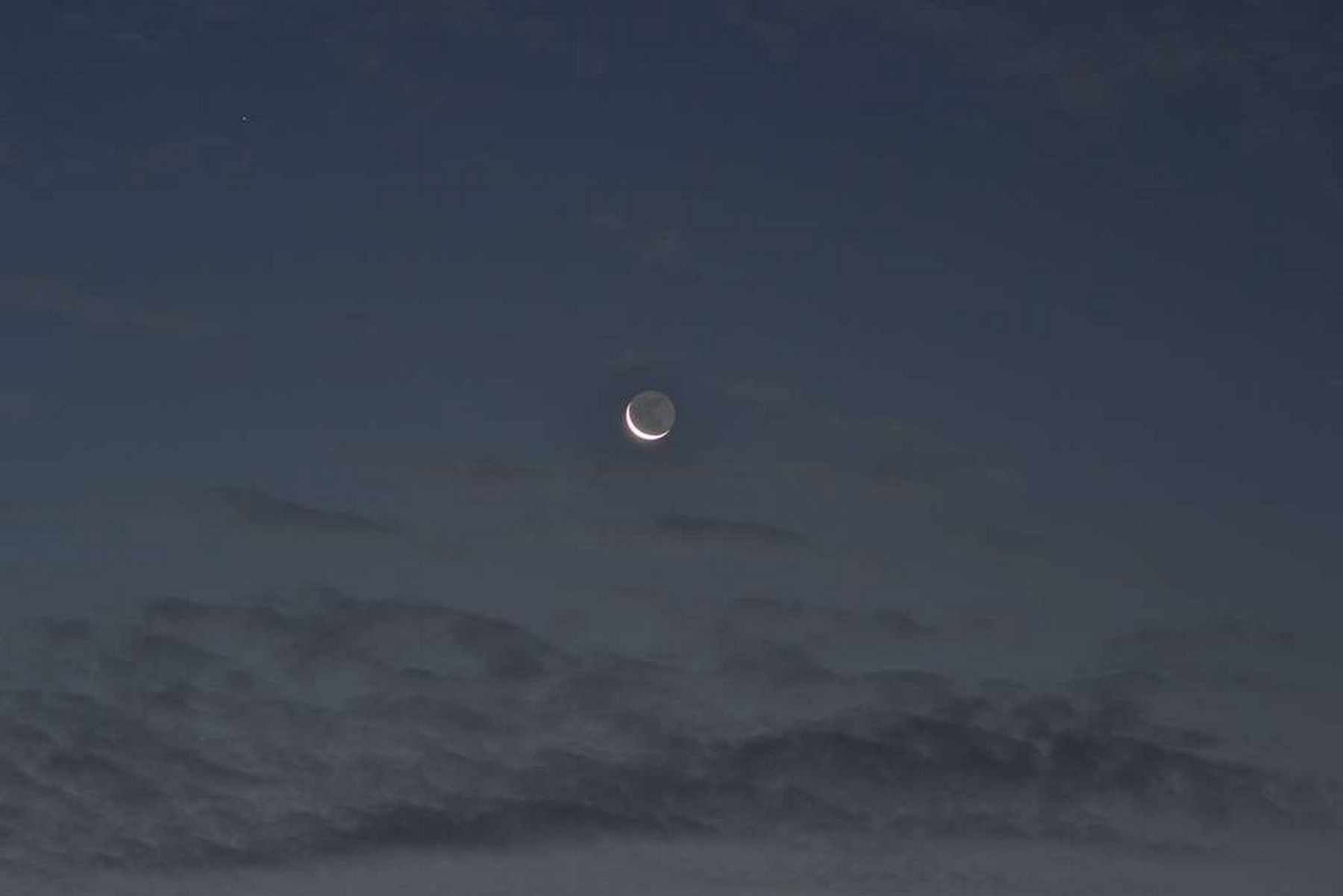 La Lune cendrée en rapprochement avec Vénus