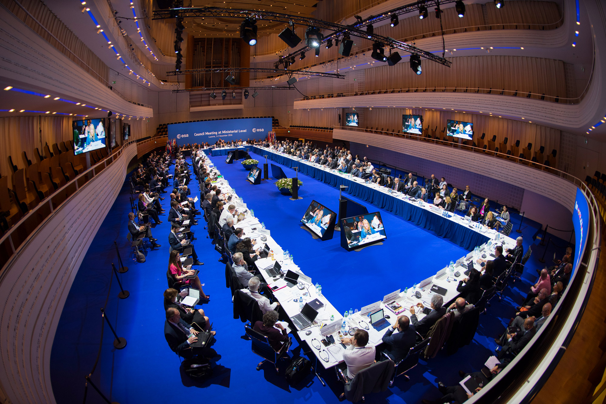 Réunion à Lucerne (Suisse) des ministres des Affaires spatiales&nbsp;des États membres de l'Agence spatiale européenne.&nbsp;© ESA, S. Corvaja