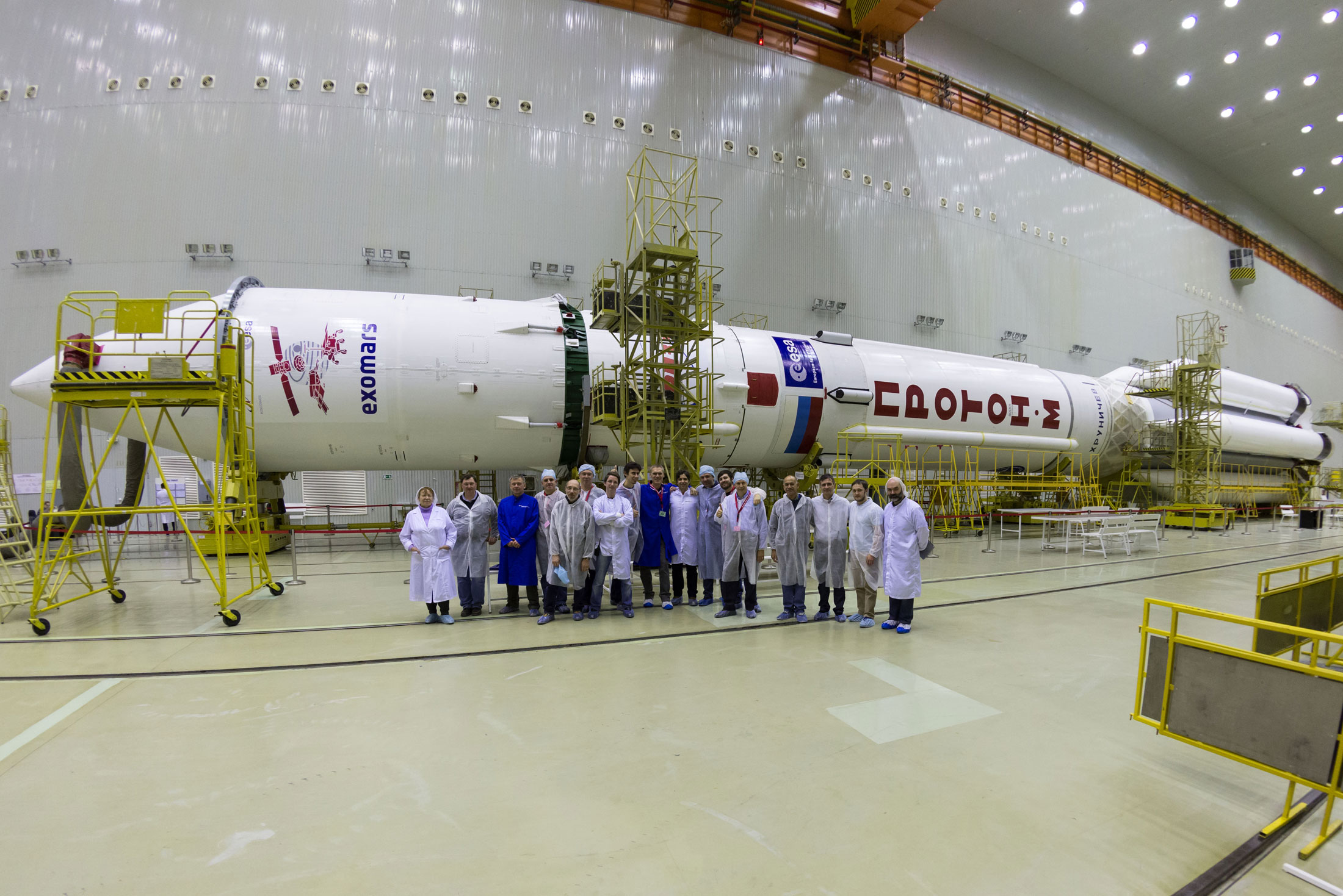 Le lanceur Proton avec à son bord la sonde ExoMars 2016. © Esa/KhSC