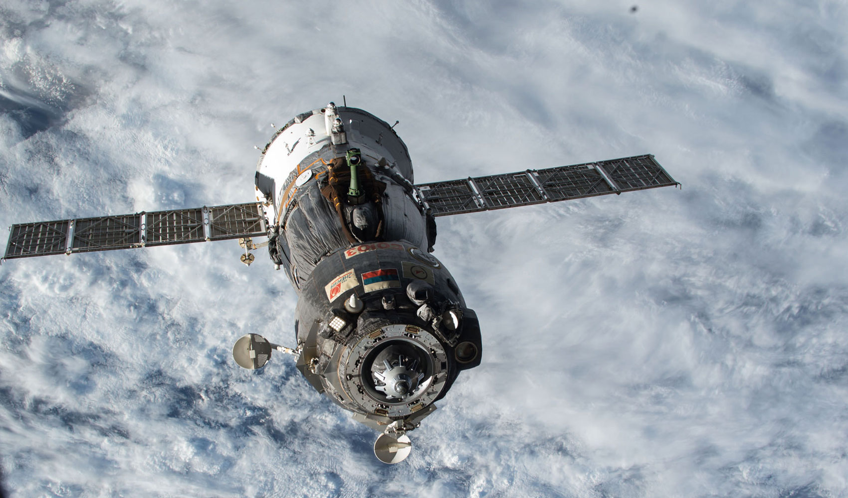 La capsule russe Soyouz, capable d'emmener trois personnes, est actuellement le seul moyen de transport vers la Station spatiale internationale. La Nasa voulait s'en débarrasser dès 2018 mais il lui faudra attendre la fin de cette décennie. © Nasa