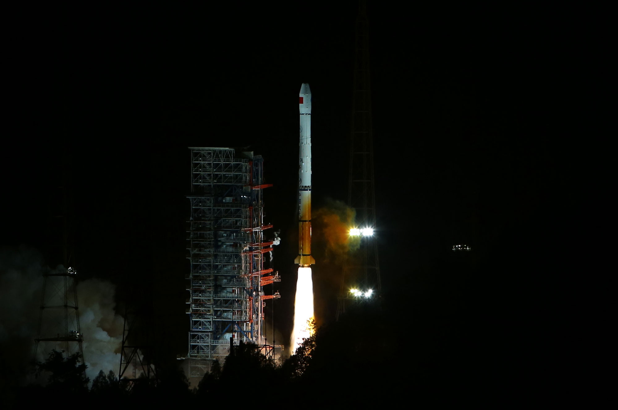 Décollage du lanceur CZ-3A avec à son bord un satellite de navigation Beidou de troisième génération. © Droits réservés
