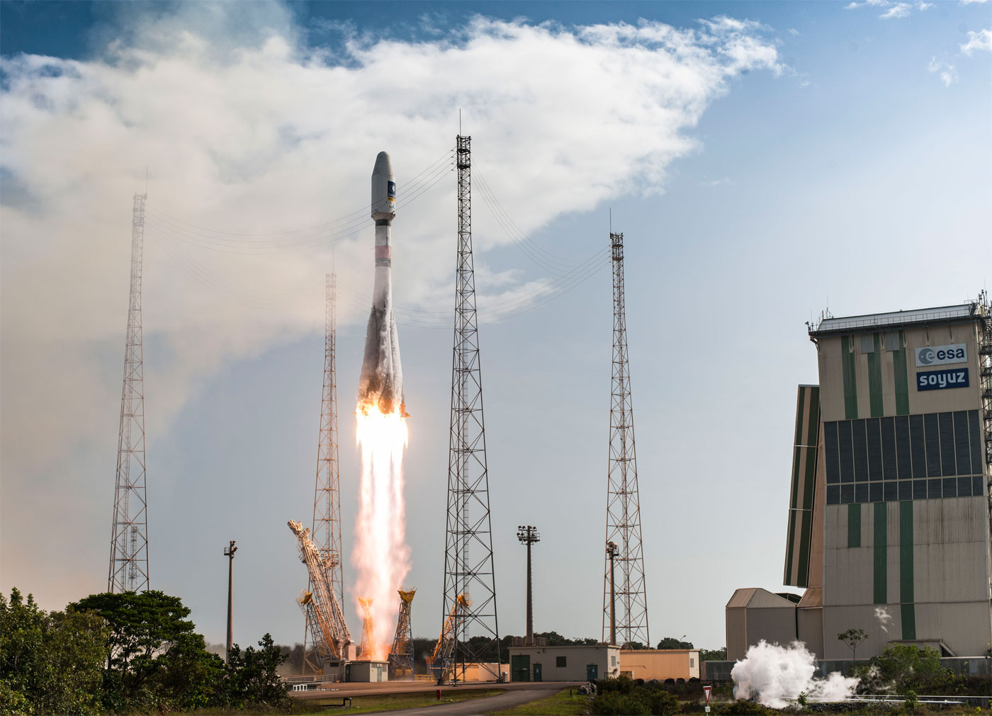 Le lanceur Soyouz au décollage, le 17 décembre 2015,  avec à son bord les satellites Galileo 11 et 12. © Esa, Cnes, Arianespace, service optique CSG