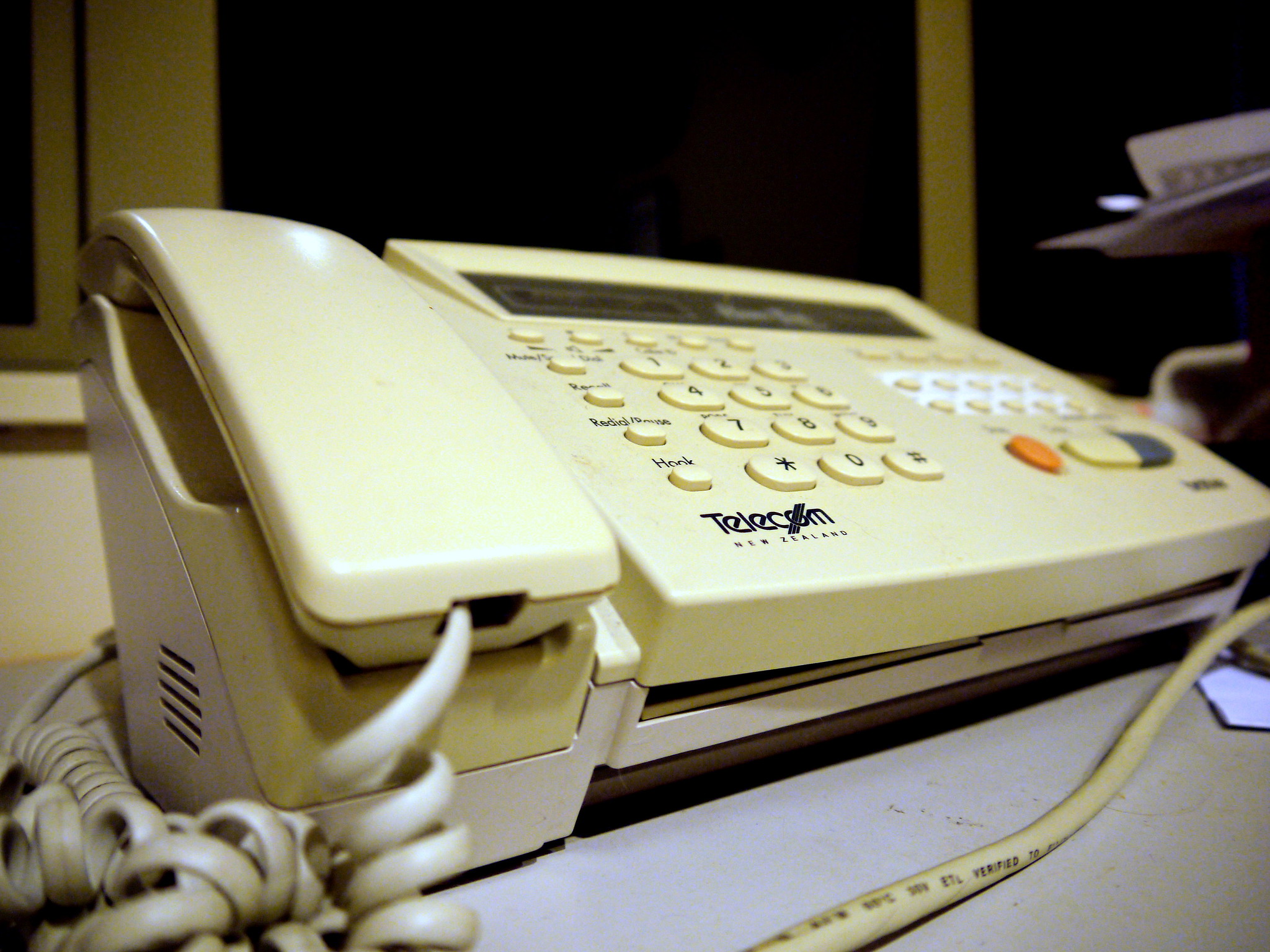 Le fax accélère le développement des échanges mais, en tant qu'objet, il&nbsp;tend à disparaître au profit du fax Internet. © Yortw, Flickr, CC by 2.0