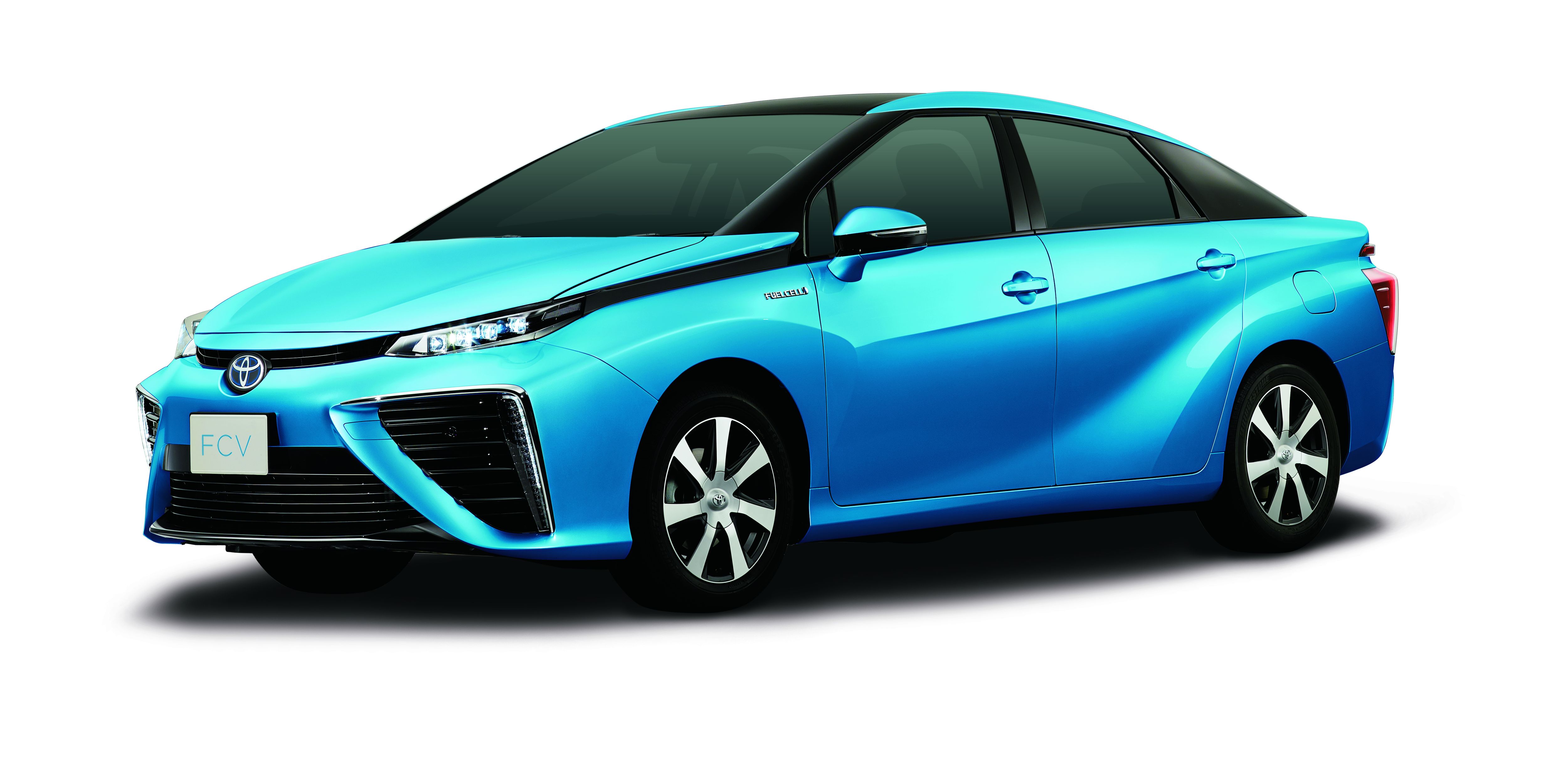 La Toyota FCV à moteur électrique embarque une pile à combustible alimentée par deux bonbonnes d'hydrogène sous pression (700 bars) et par l'oxygène atmosphérique (d'où les deux énormes entrées d'air). L'autonomie serait de 500 km. © Toyota