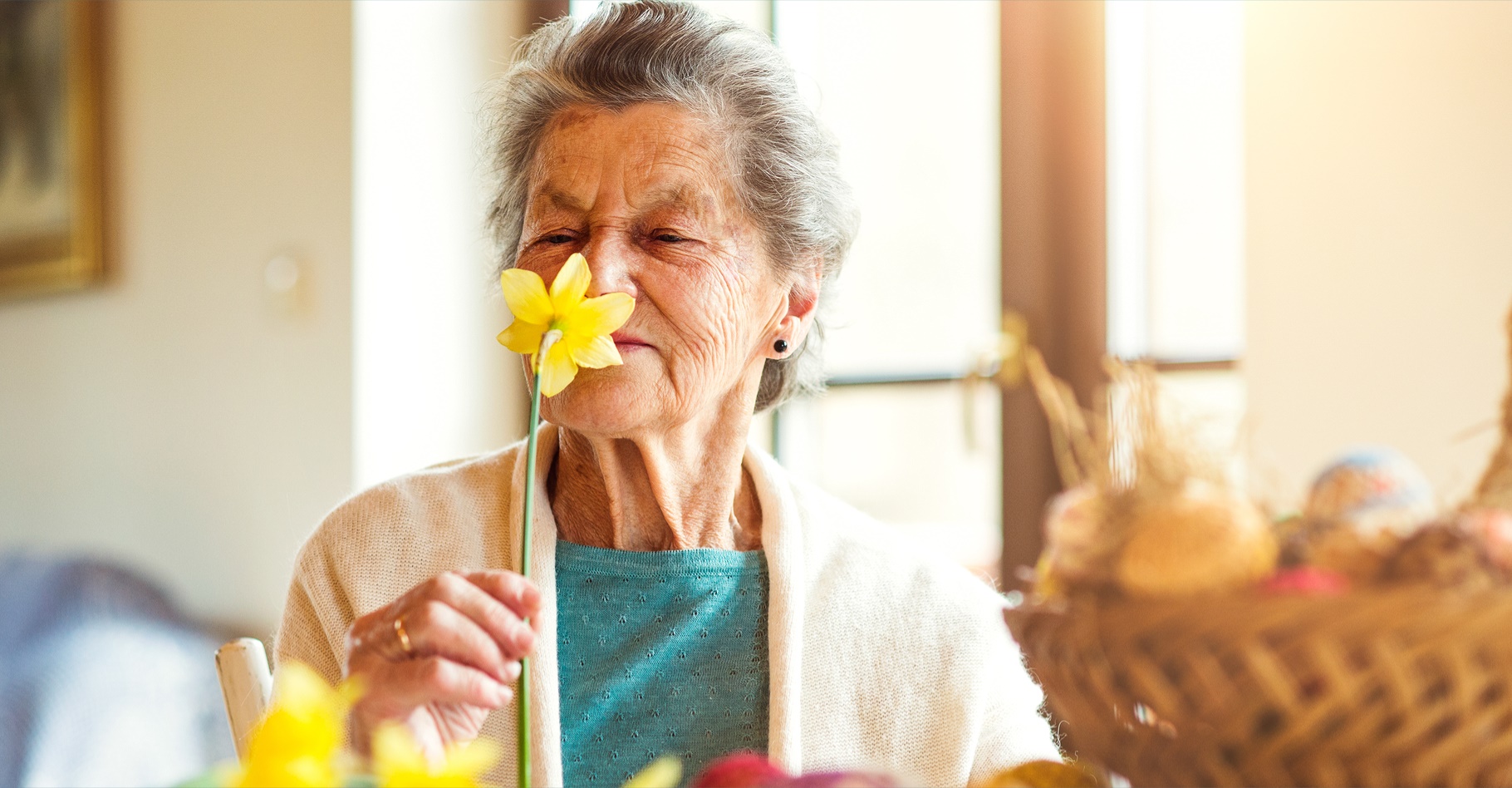  La perte d’odorat est un symptôme courant de la maladie d’Alzheimer. © Halfpoint, Shutterstock