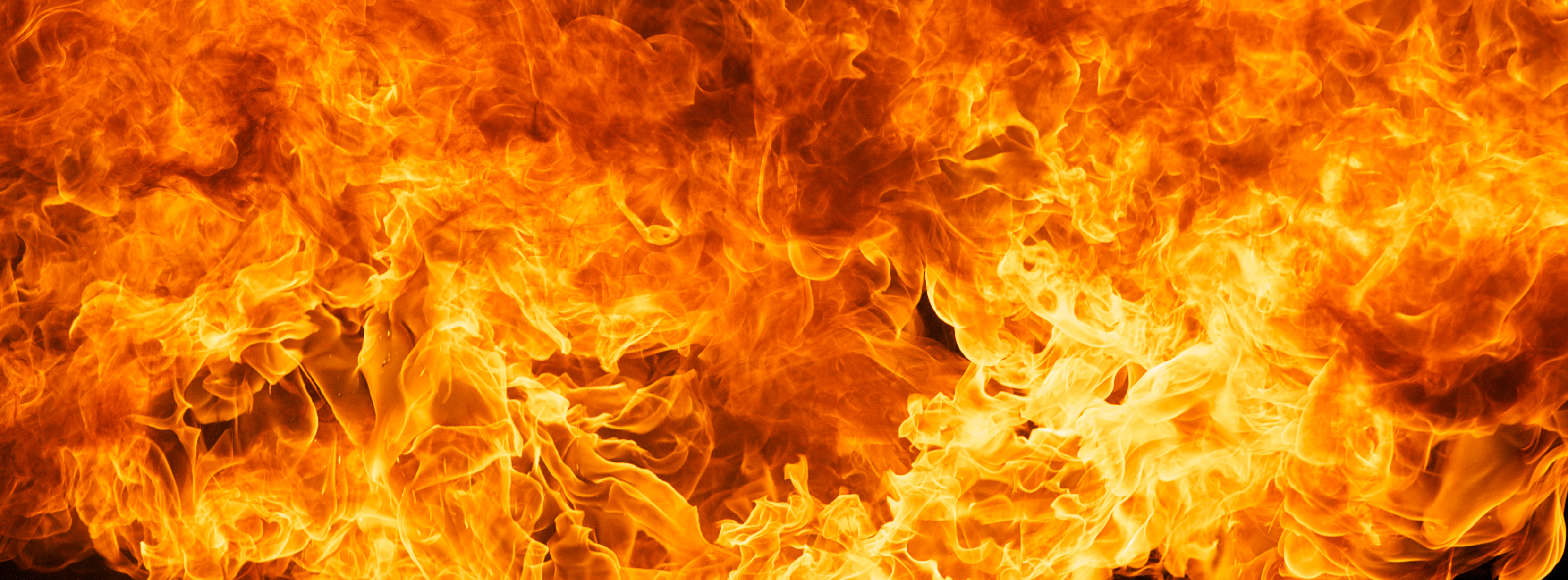 Un feu survient lorsque se produit une réaction d’oxydoréduction rapide. © flukesamed, Adobe Stock