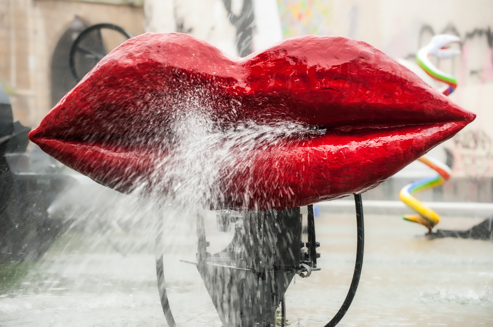 Un air de poésie se dégage de cette bouche de la fontaine Stravinsky. © Jean Isard, Adobe Stock