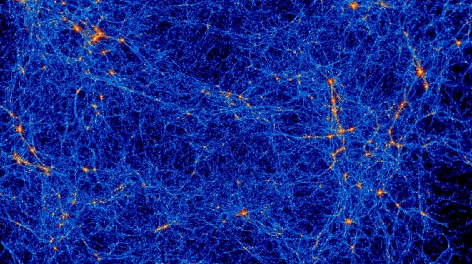 Formation des premières structures aux débuts de l'Univers. Cette simulation numérique montre la formation des grandes structures par l'effet de la gravité dans un cube d'univers de 150 millions d'années-lumière de côté. L'intensité lumineuse mesure la densité et la couleur, la température croissante du gaz (du bleu au rouge). Chaque point brillant est une galaxie en formation. Au croisement des filaments de matière, se développent les grands amas de galaxies. © Film 3D, Horizon Simulations at MareNostrum 2010, CEA