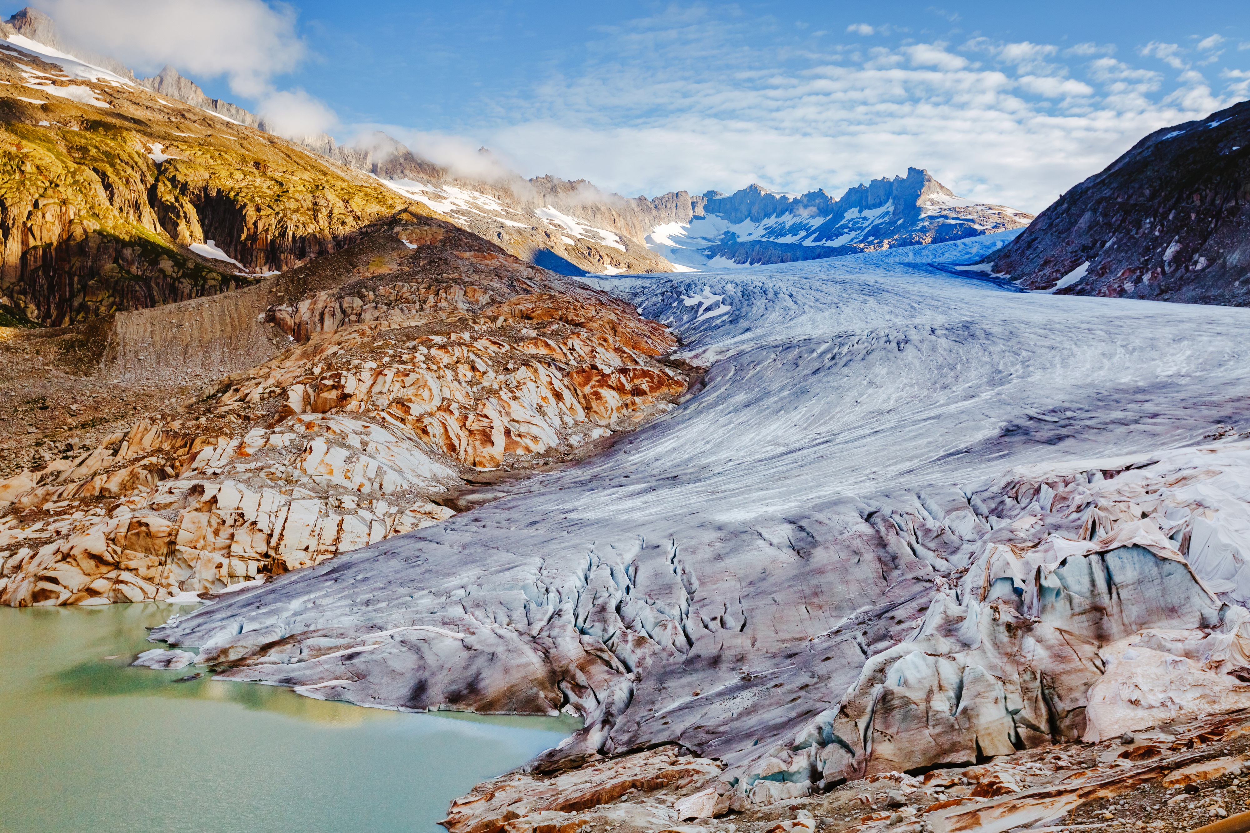 Le glacier du Rhône, en Suisse, est l'un des glaciers européens les plus touchés par le réchauffement climatique. © Leonid Tit, Adobe Stock