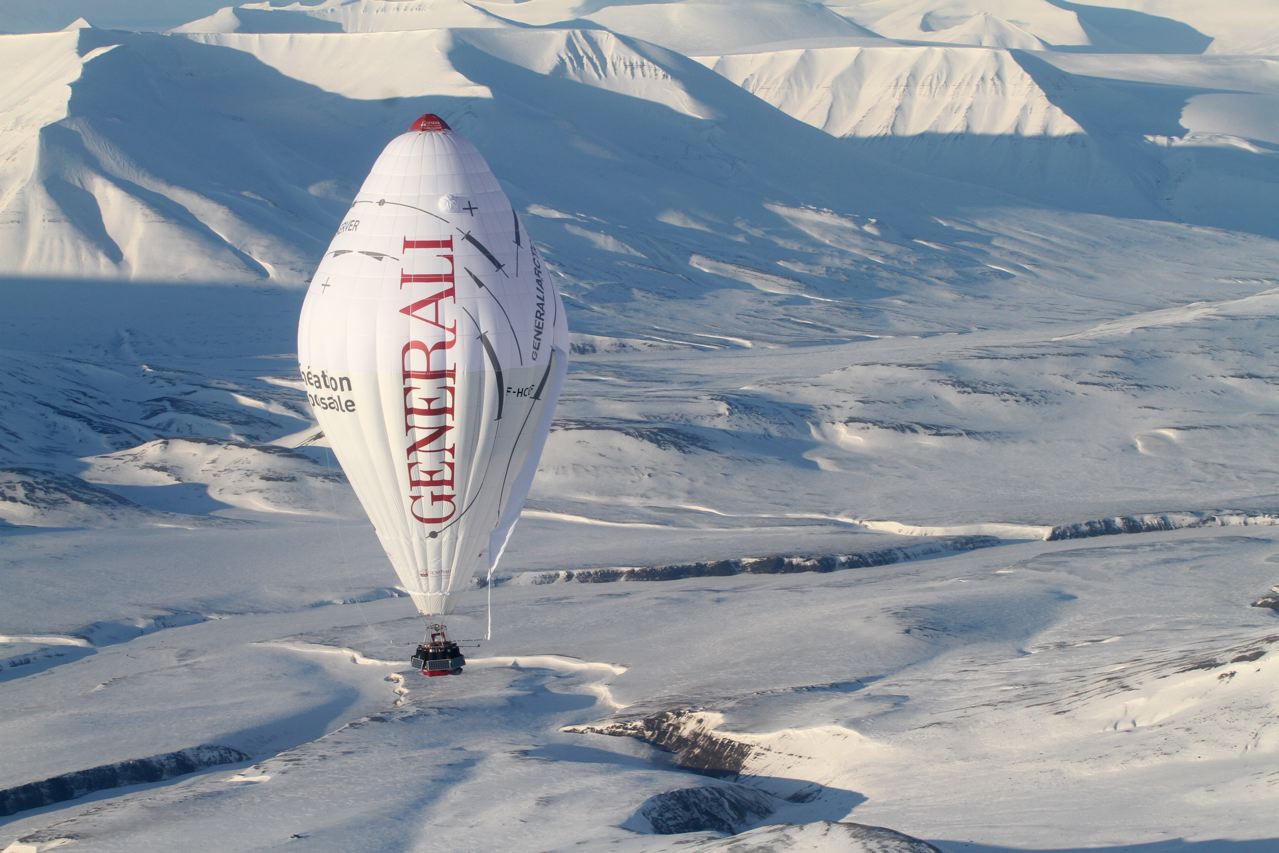 Rozière de Jean-Louis Etienne lors de sa traversée du pôle Nord en ballon © Francis LATREILLE / Generali 
