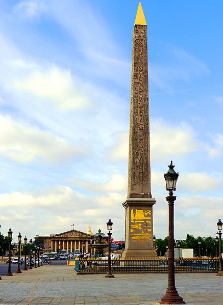 Un monolithe est une construction créée à partir d'un seul bloc. © Mbzt, CC BY-SA 3.0, Wikimedia Commons